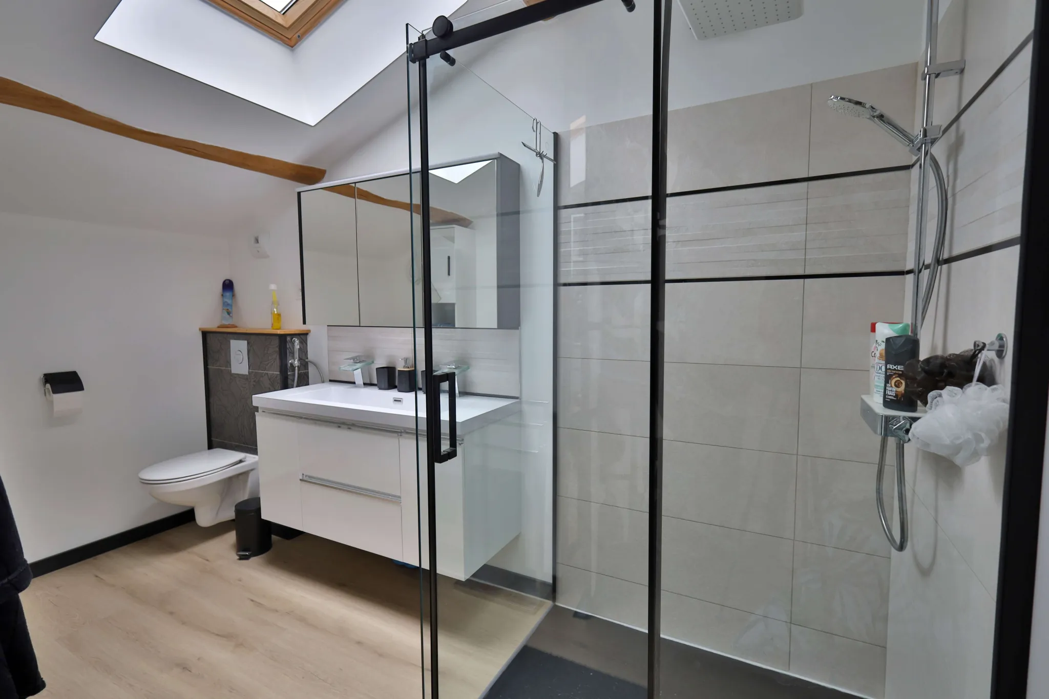 Vente appartement triplex à Oytier Saint Oblas de 94,85 m² avec terrasse et parking 