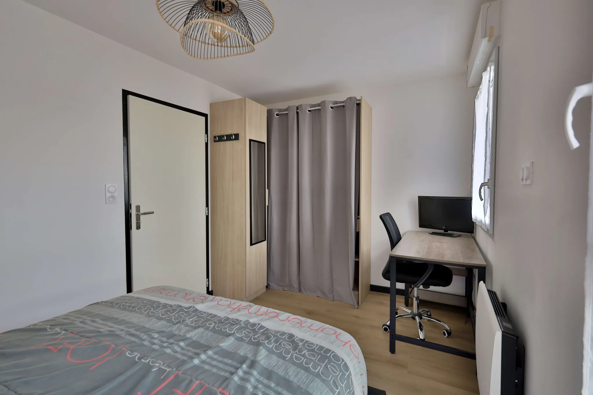 Vente appartement triplex à Oytier Saint Oblas de 94,85 m² avec terrasse et parking 