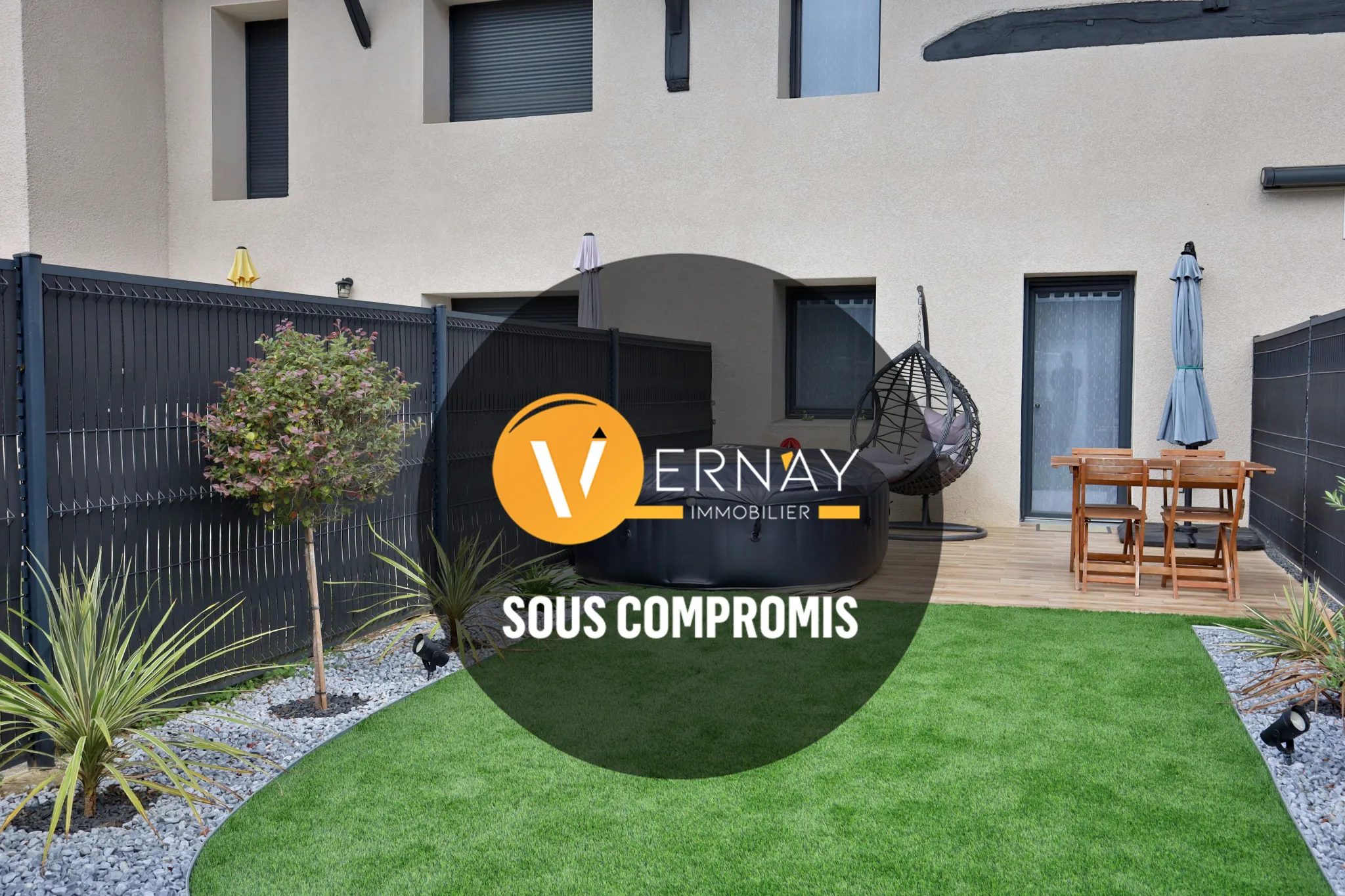 Vente appartement triplex à Oytier Saint Oblas de 94,85 m² avec terrasse et parking