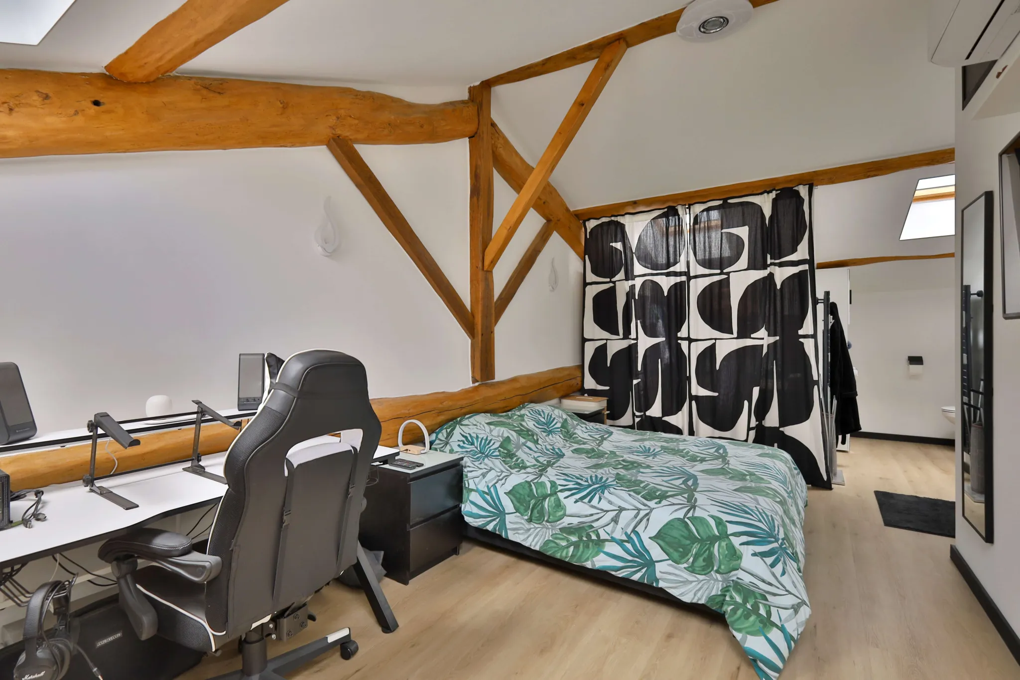 Vente appartement triplex à Oytier Saint Oblas de 94,85 m² avec terrasse et parking 