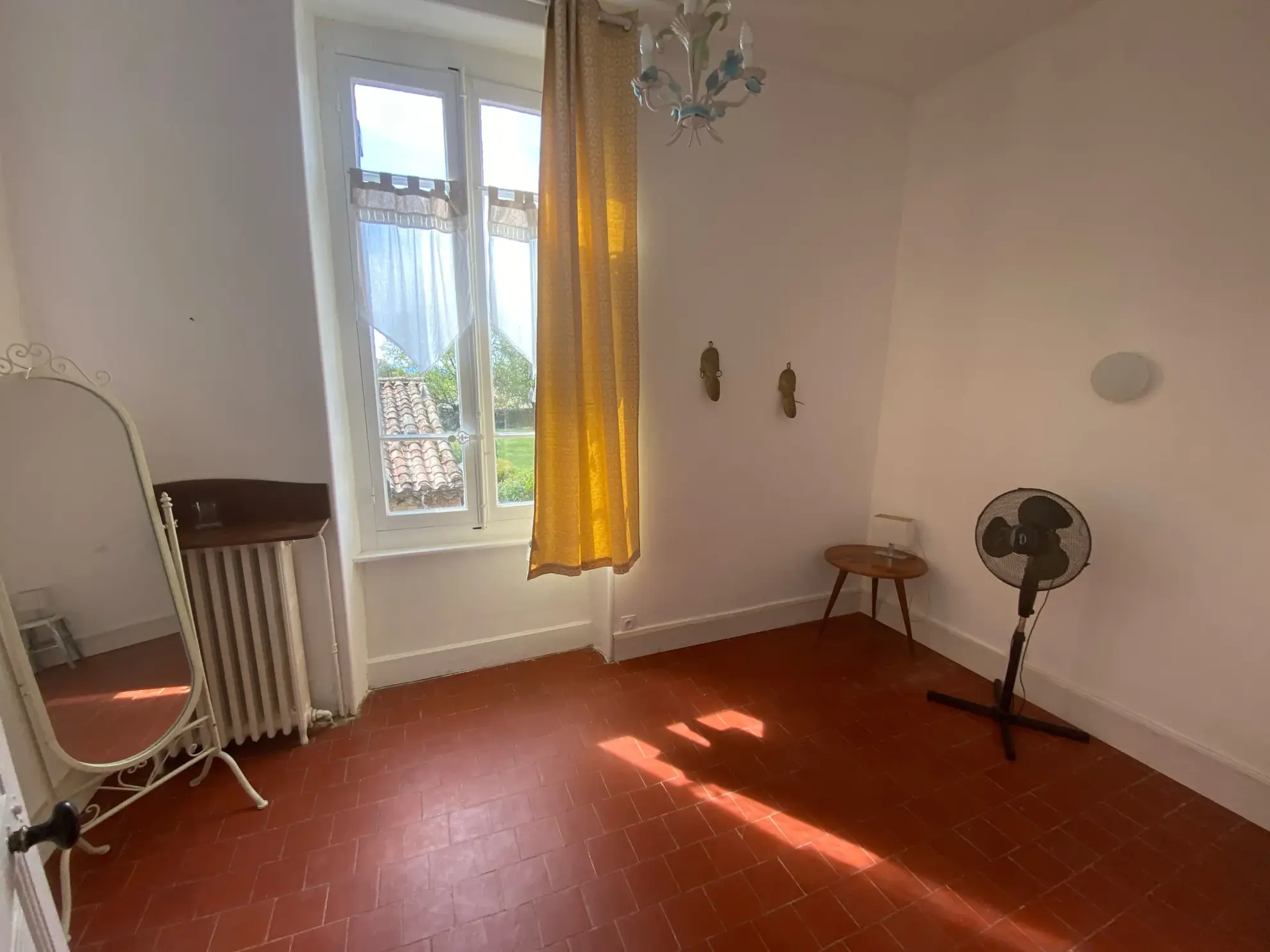 Charmante maison en pierre à Canaules et Argentieres avec jardin et terrasse 