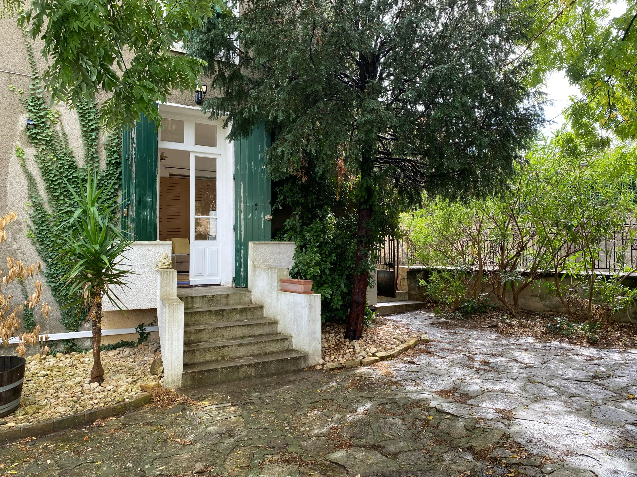 Maison en pierre avec jardin à Canaules-et-Argentieres – 130 m²
