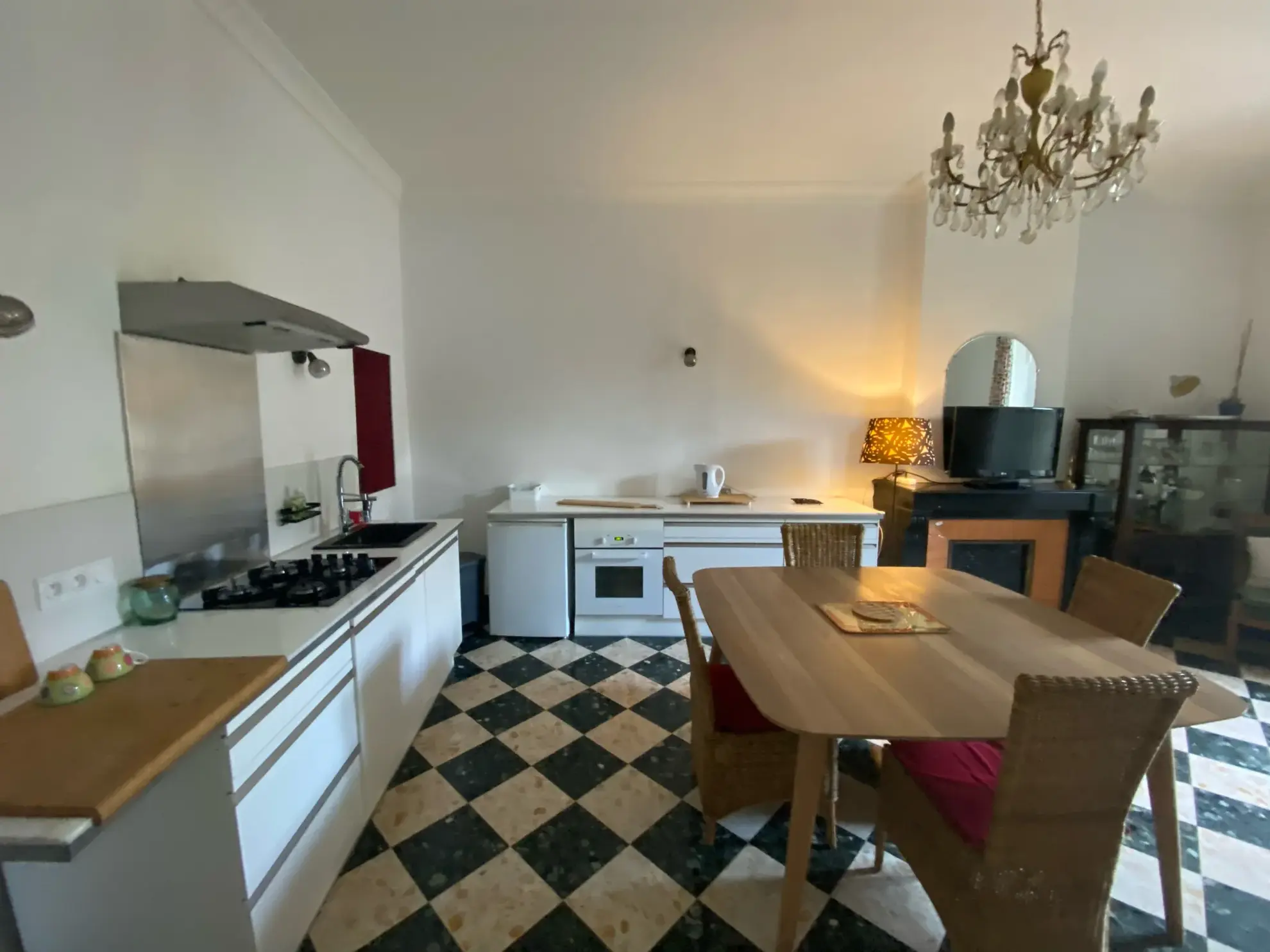 Charmante maison en pierre à Canaules et Argentieres avec jardin et terrasse 