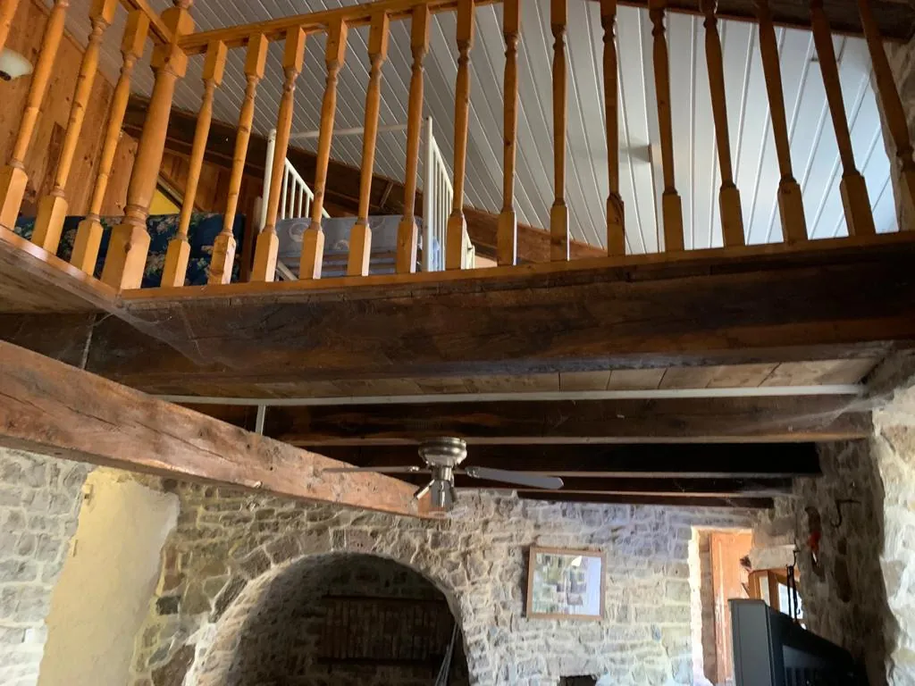 Ancienne bergerie en pierre avec vue sur le Causse, proche Saint Affrique 