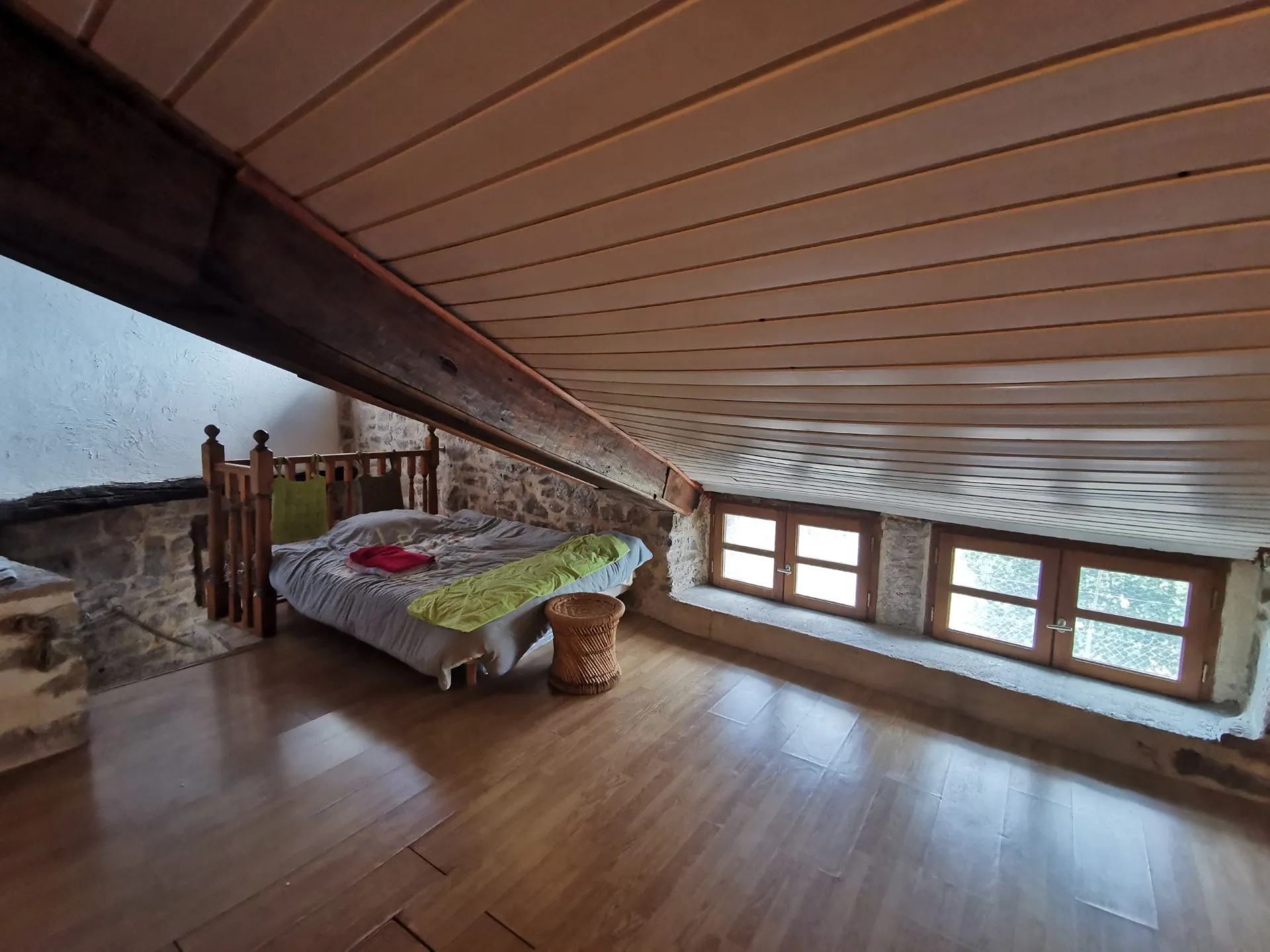 Ancienne bergerie en pierre avec vue sur le Causse, proche Saint Affrique 