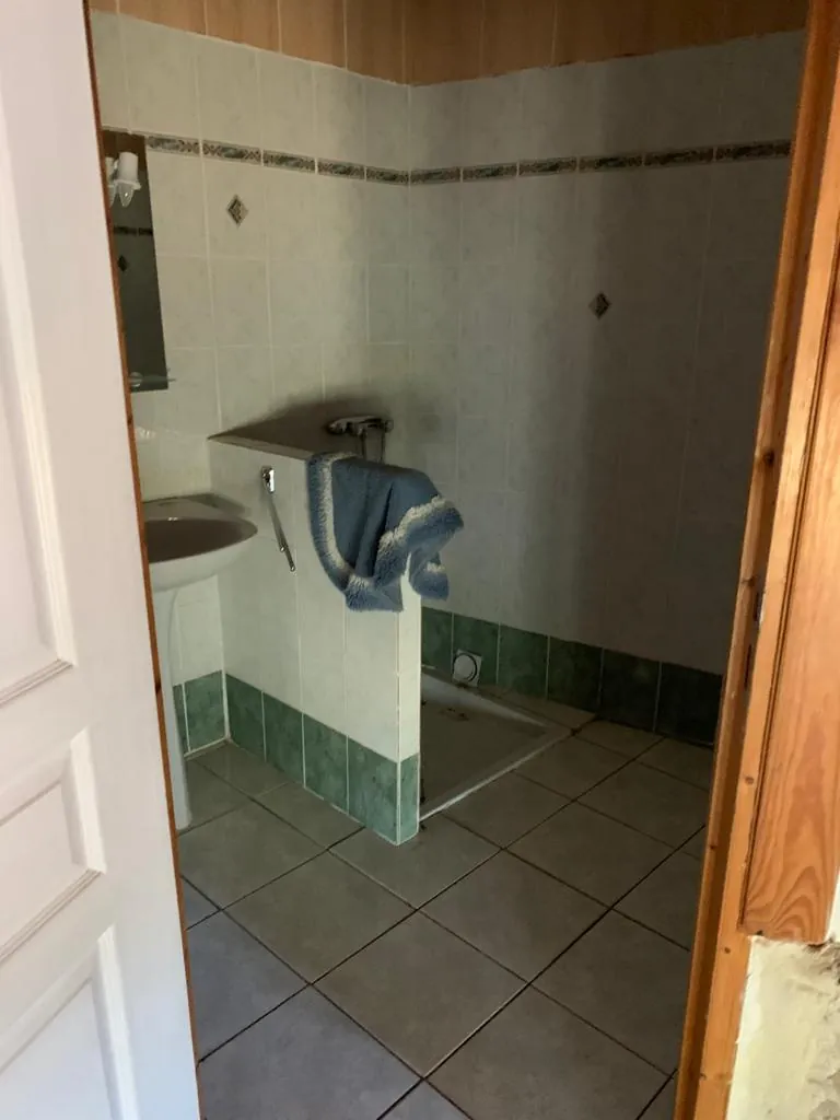 Ancienne bergerie en pierre avec vue sur le Causse, proche Saint Affrique 