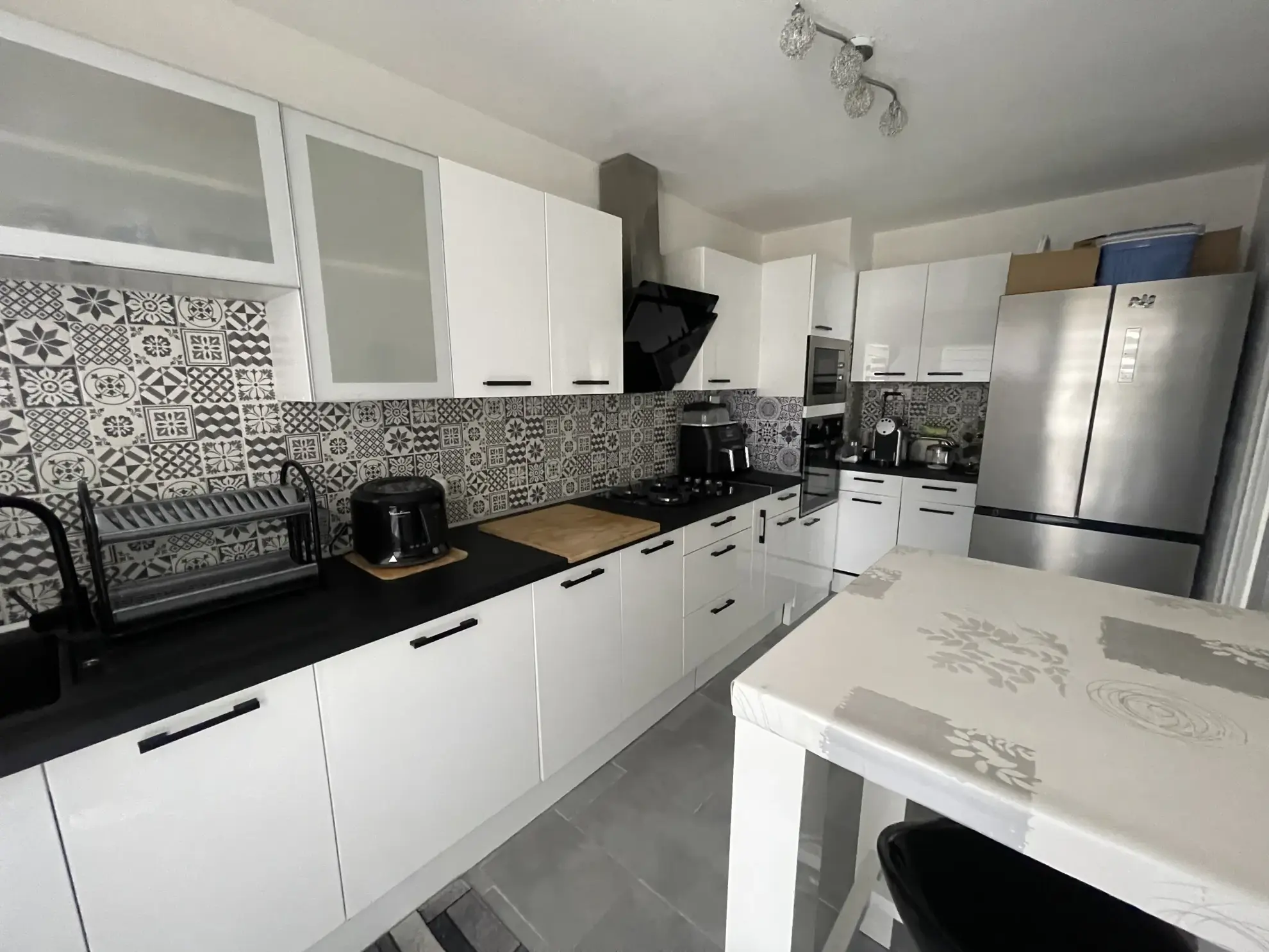 Appartement T3 lumineux de 70m² à Marseille, proche commodités 