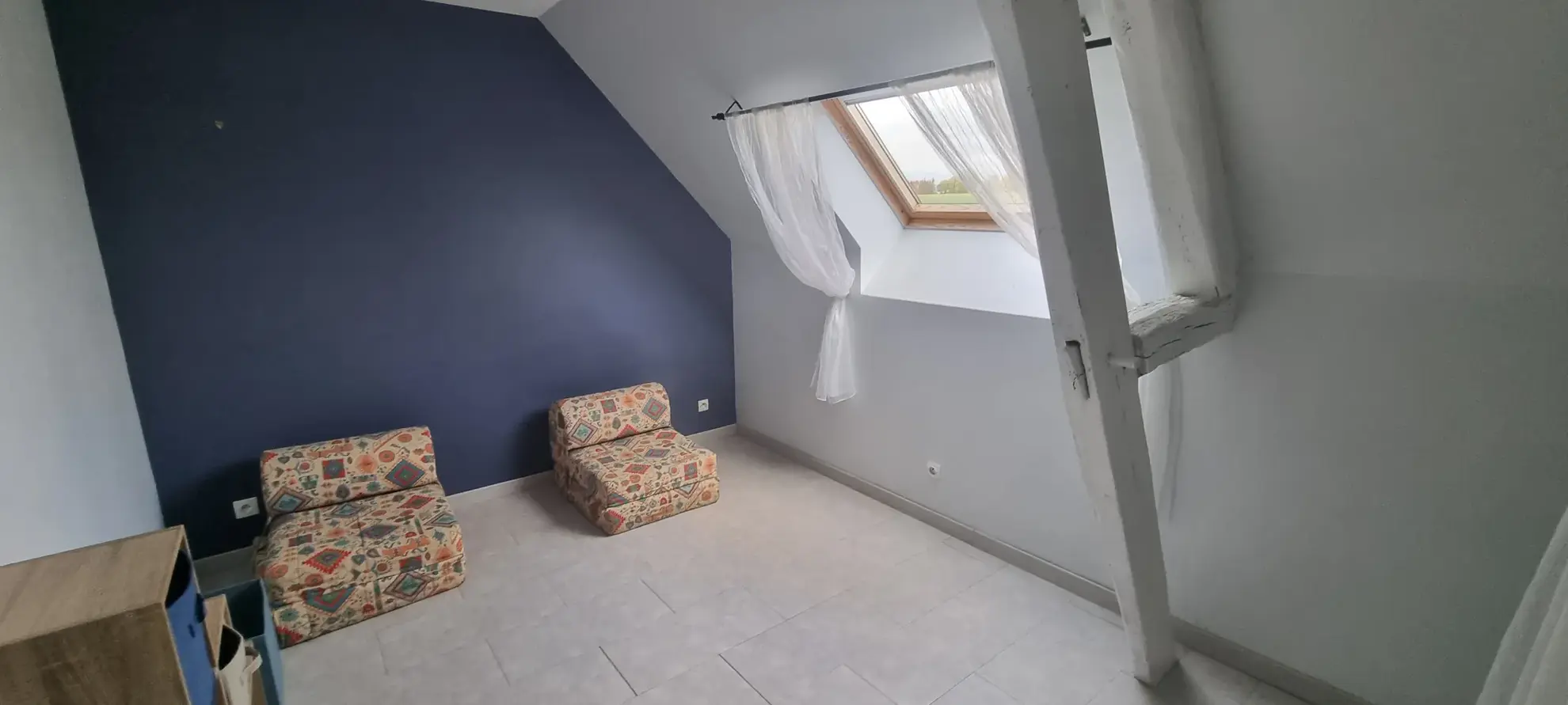 Maison spacieuse avec terrain, piscine et dépendances à Vendôme à seulement 15 min TGV 