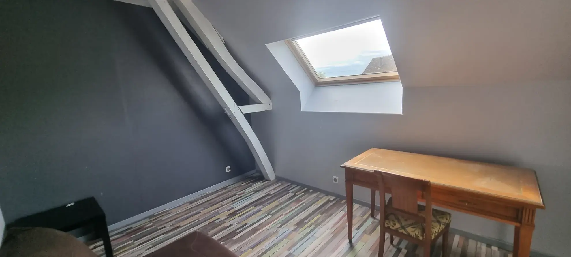 Maison spacieuse avec terrain, piscine et dépendances à Vendôme à seulement 15 min TGV 