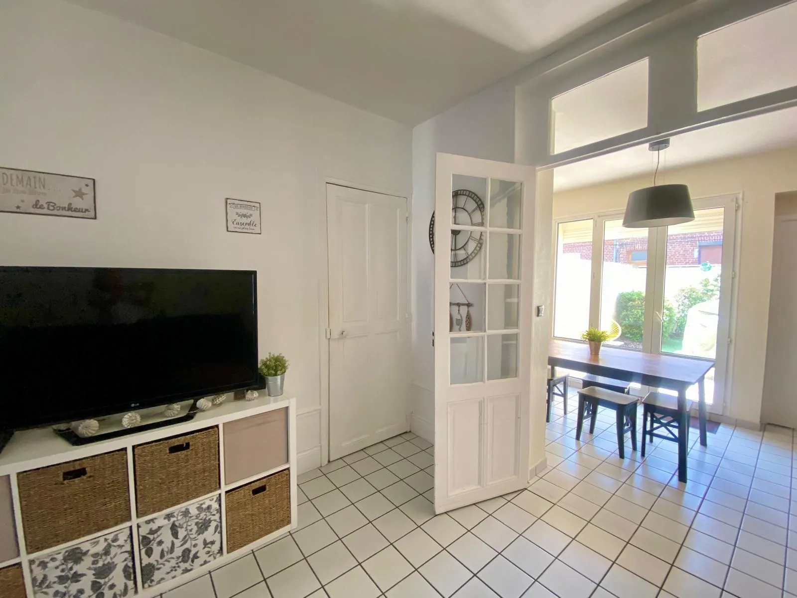 Charmante maison mitoyenne de 95 m² avec 4 chambres à Saint-Quentin 