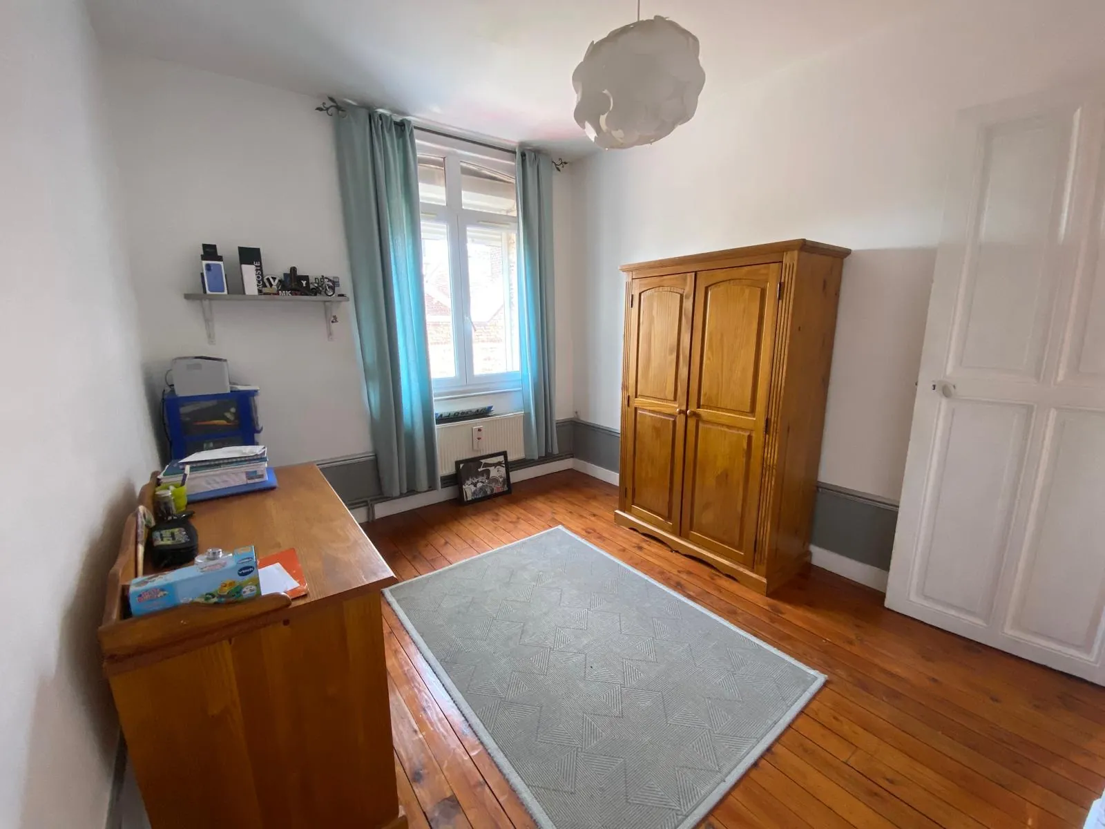 Charmante maison mitoyenne de 95 m² avec 4 chambres à Saint-Quentin 