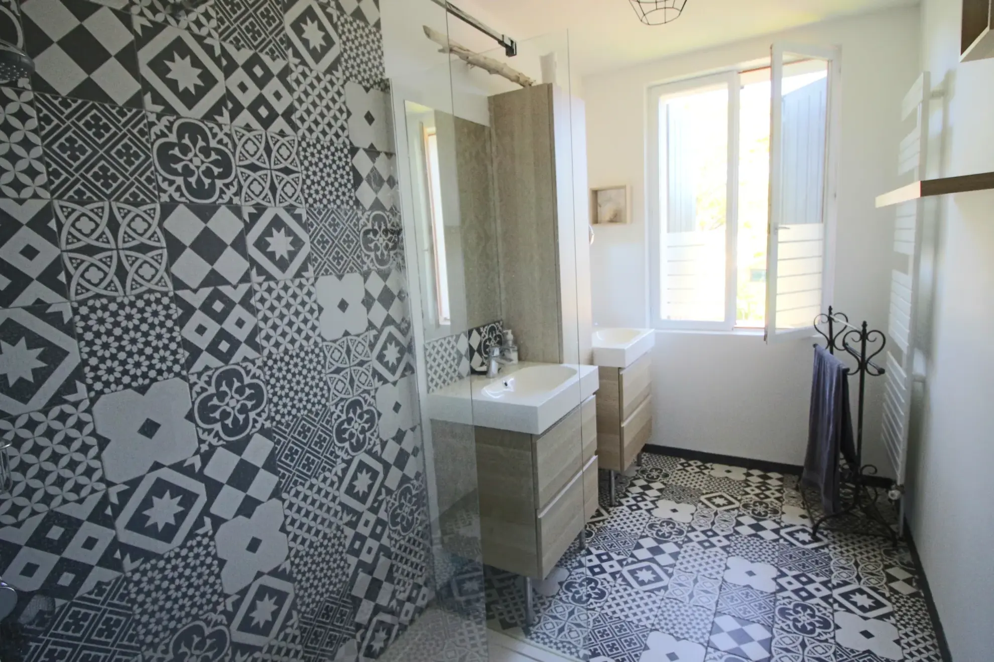 Belle maison contemporaine à vendre près de Puy-l'Évêque, 4 chambres, terrain arboré 