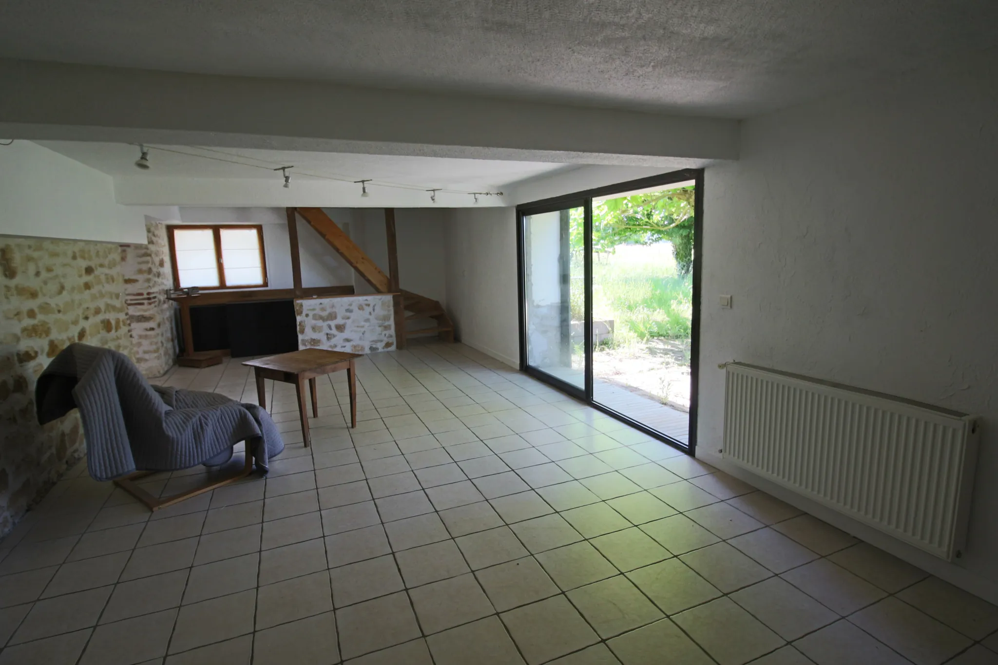 Belle maison contemporaine à vendre près de Puy-l'Évêque, 4 chambres, terrain arboré 