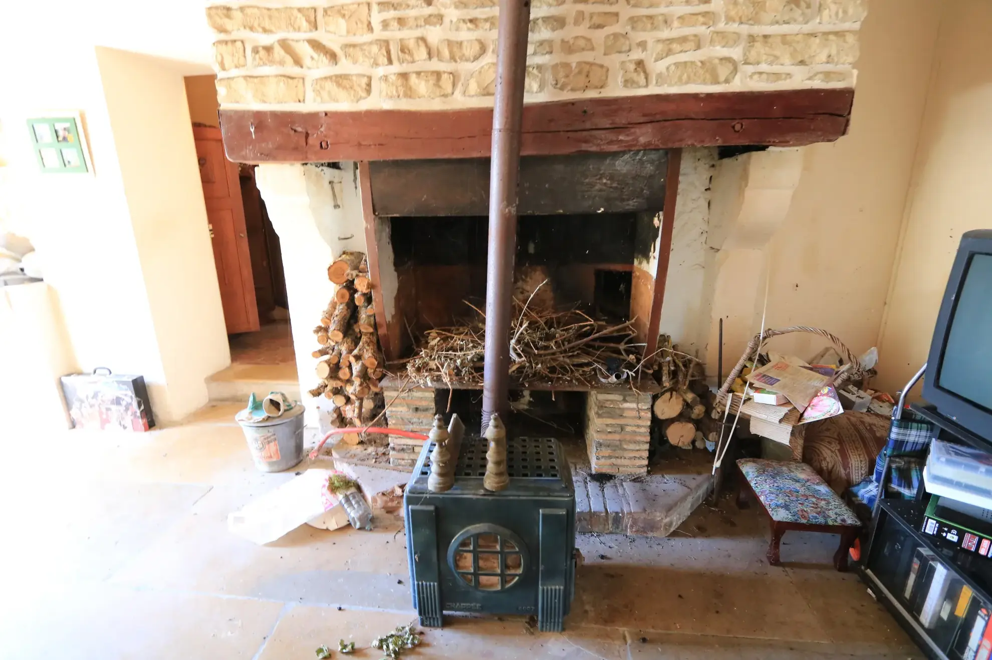 Maison ancienne avec jardin à Vézinnes de 127 m² à vendre près de Tonnerre 