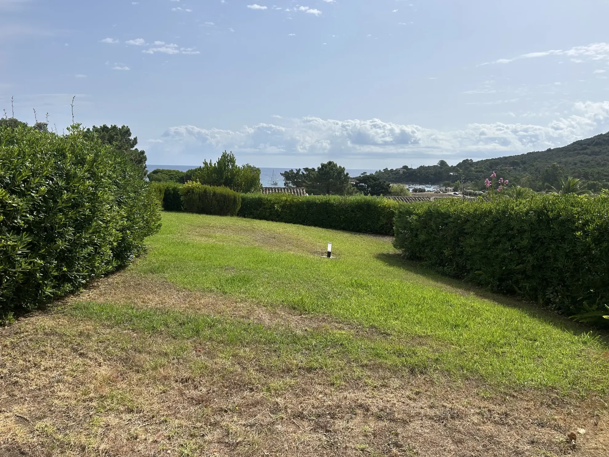 Belle maison de 50 m2 avec terrasse vue mer à Favone