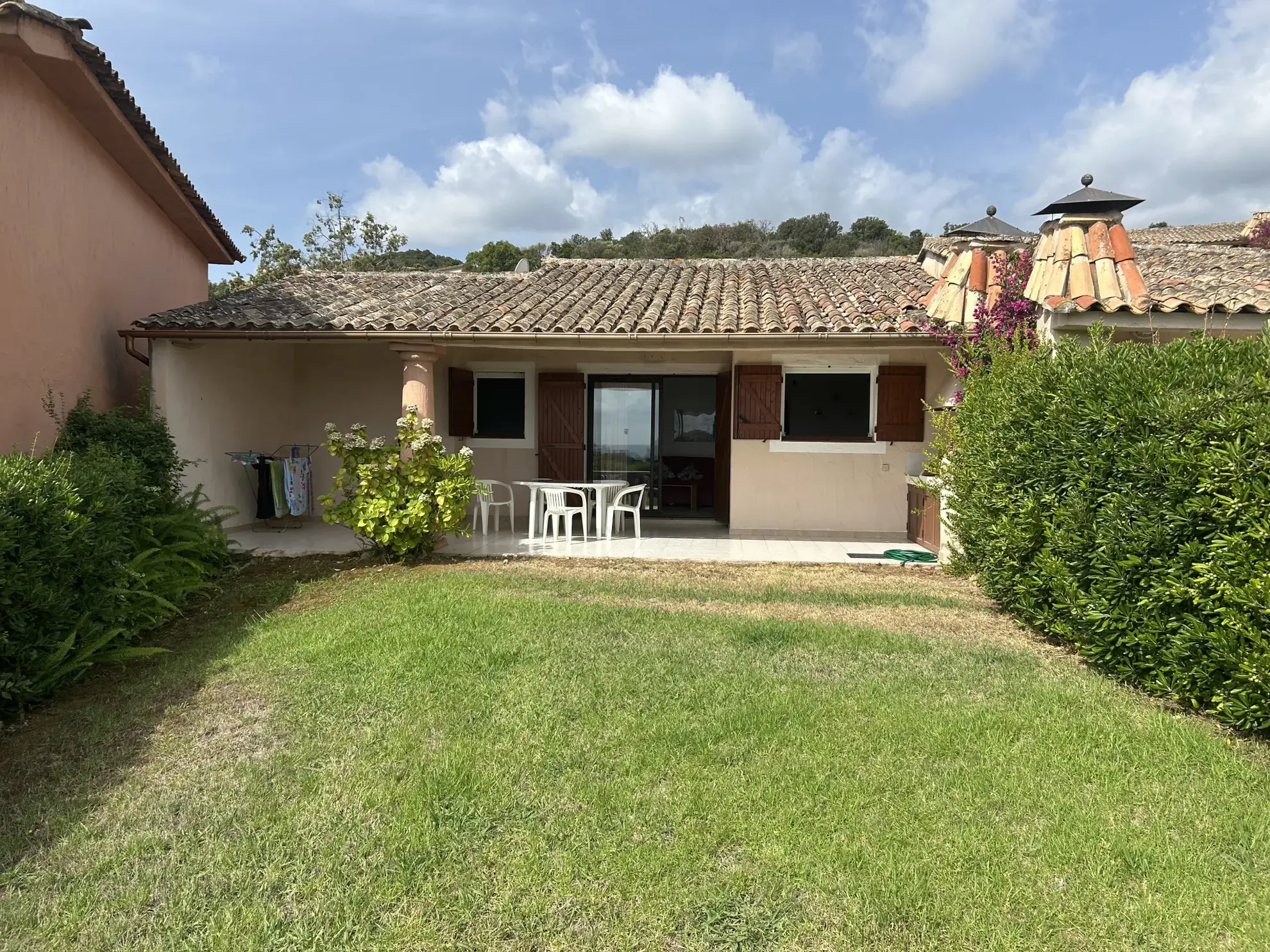 Belle maison de 50 m2 avec terrasse vue mer à Favone 