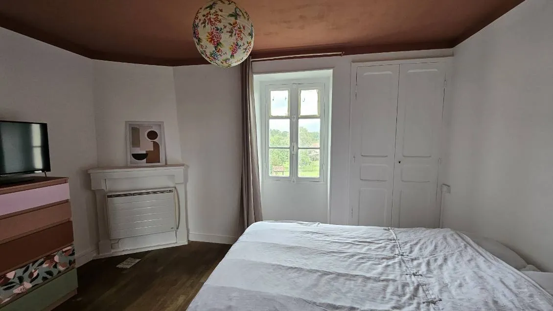 Maison en pierre de pays à Tannay - 5 chambres, jardin, garage, environnement paisible 