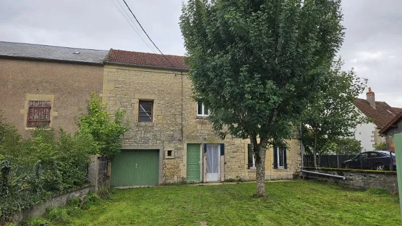 Maison en pierre de pays à Tannay - 5 chambres, jardin, garage, environnement paisible 