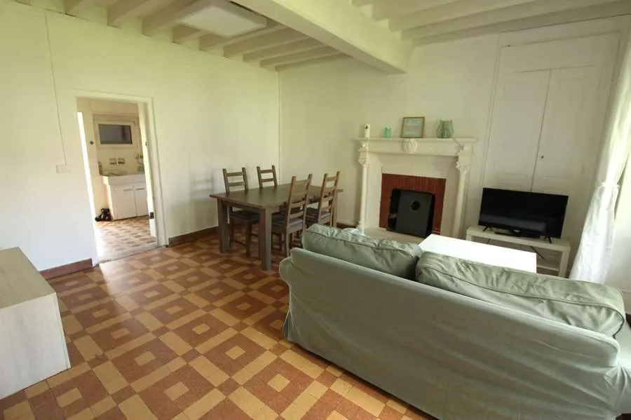 Maison en pierre de pays à Tannay - 5 chambres, jardin, garage, environnement paisible 