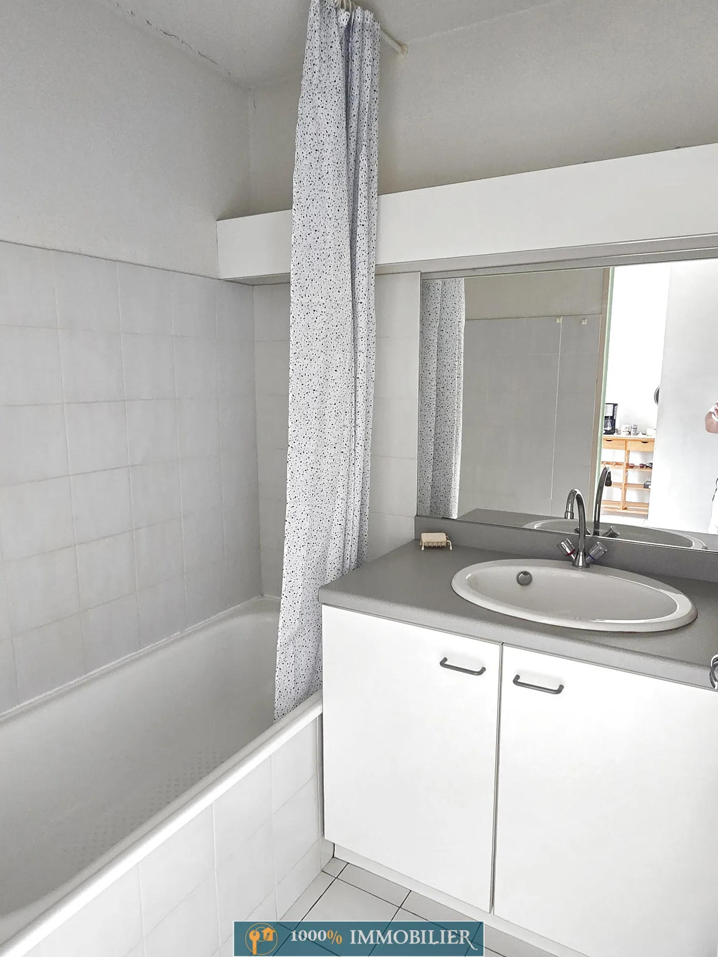 Appartement T3 lumineux avec terrasse à 390m des plages à Valras Plage 