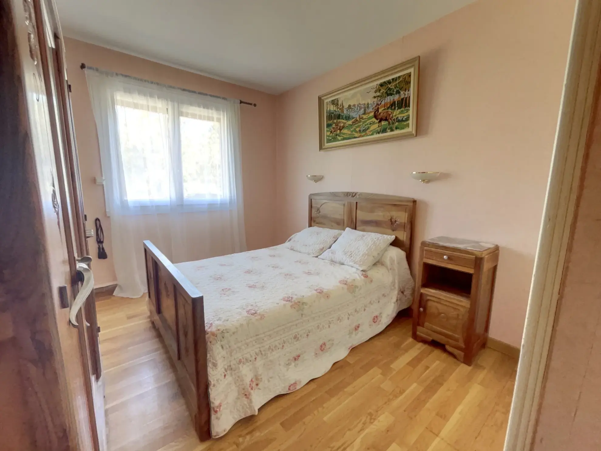 Maison spacieuse avec dépendances et terrain à Mirandol 