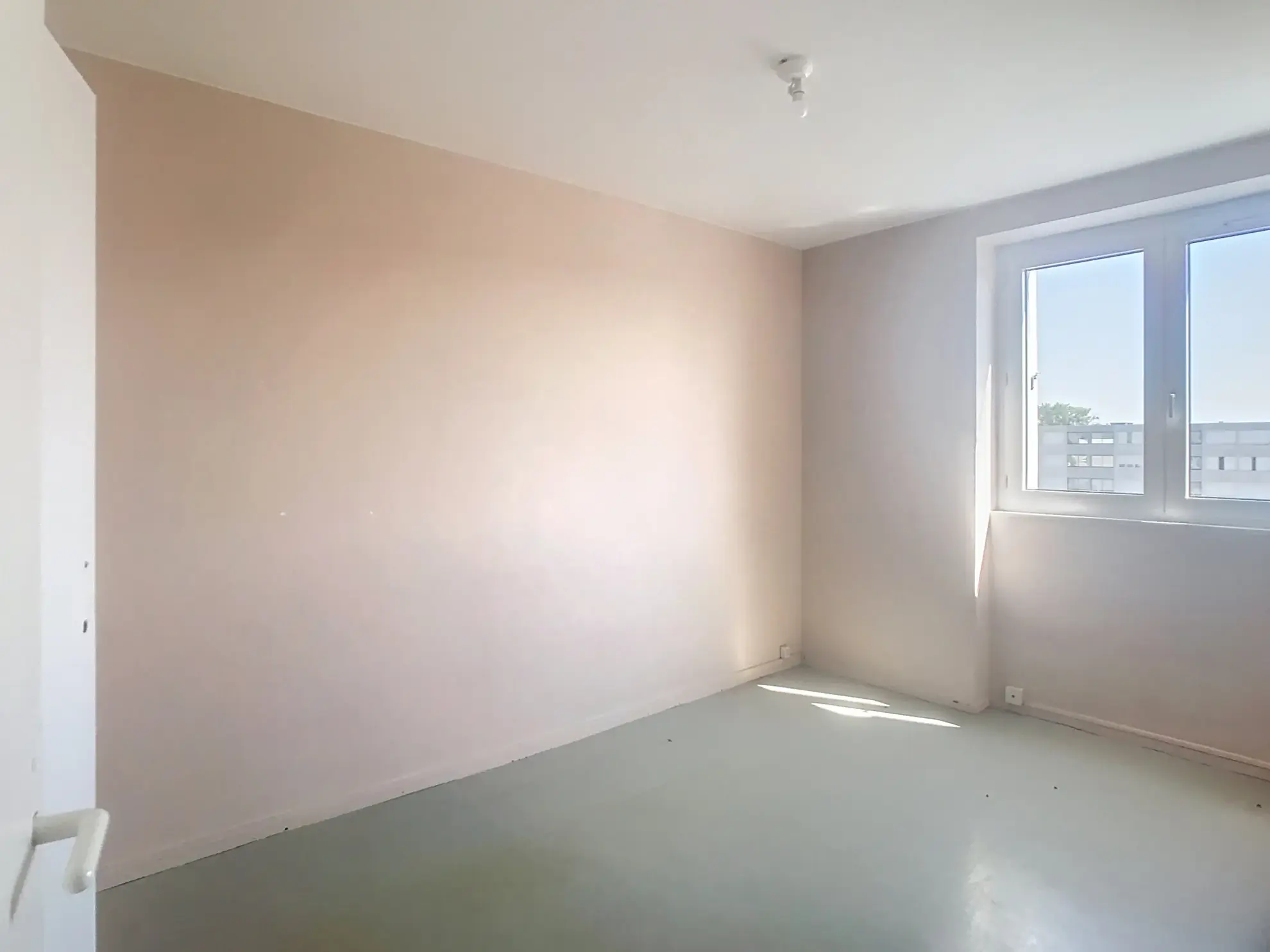 Appartement T5 lumineux avec vue Pyrénées à Mourenx à saisir pour 94 000 € 