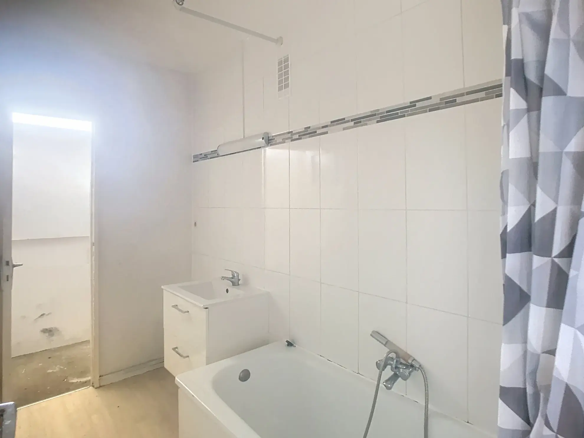 Appartement T5 lumineux avec vue Pyrénées à Mourenx à saisir pour 94 000 € 