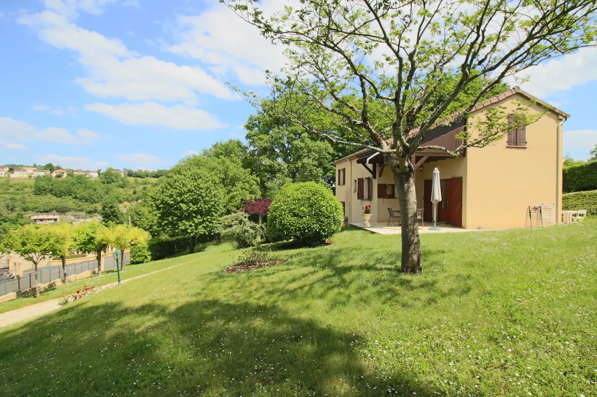 Belle maison d'architecte avec vue panoramique sur Puy-l’Évêque 
