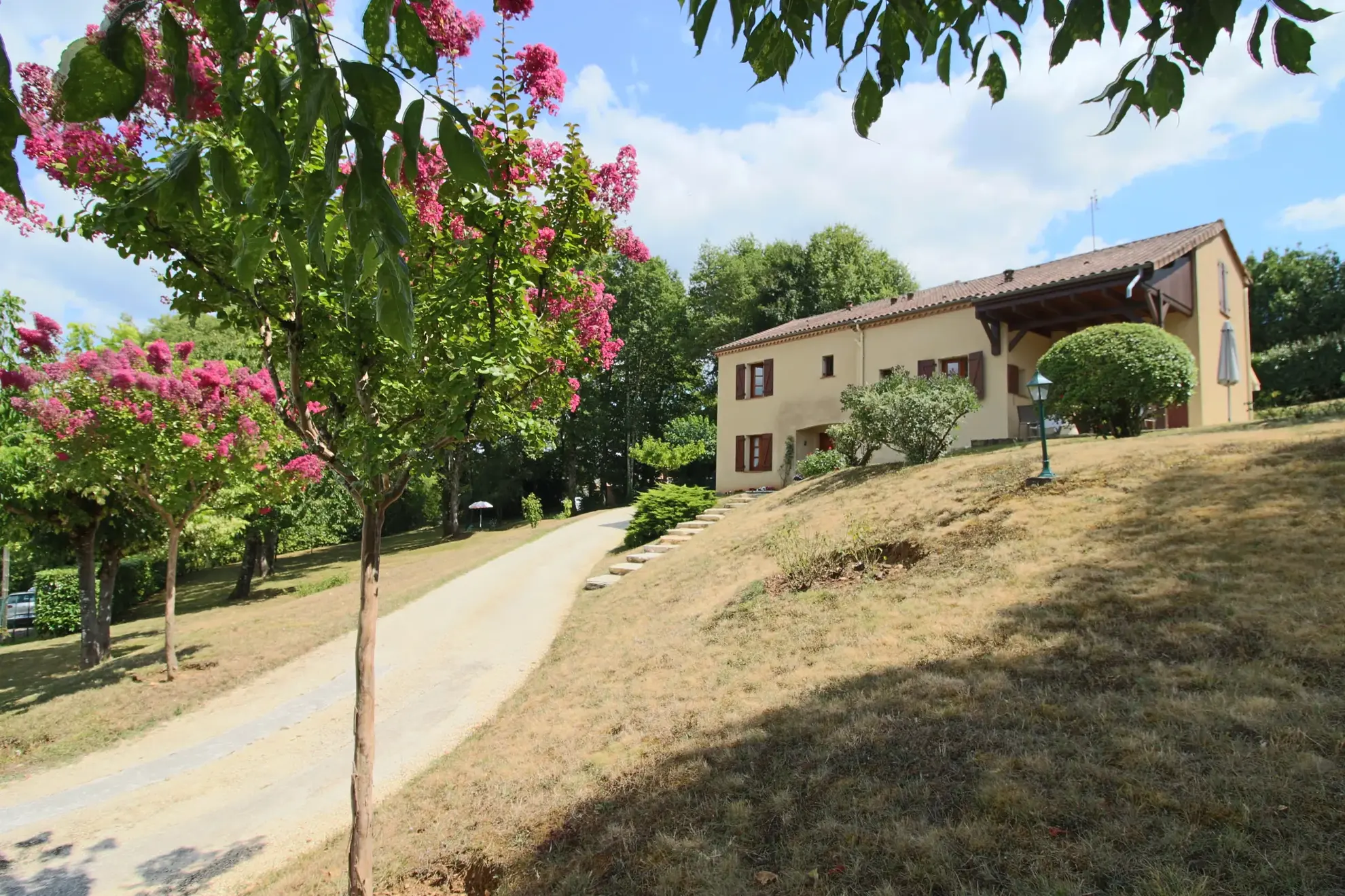 Belle maison d'architecte avec vue panoramique sur Puy-l’Évêque