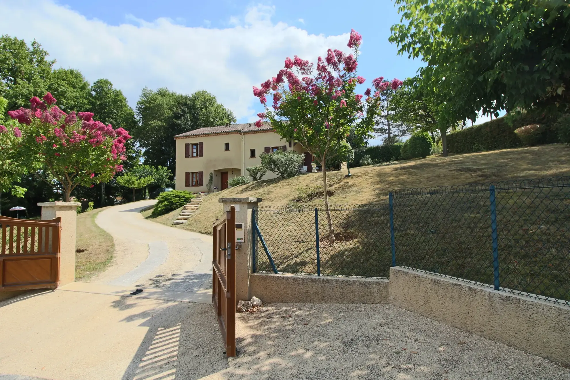 Belle maison d'architecte avec vue panoramique sur Puy-l’Évêque 
