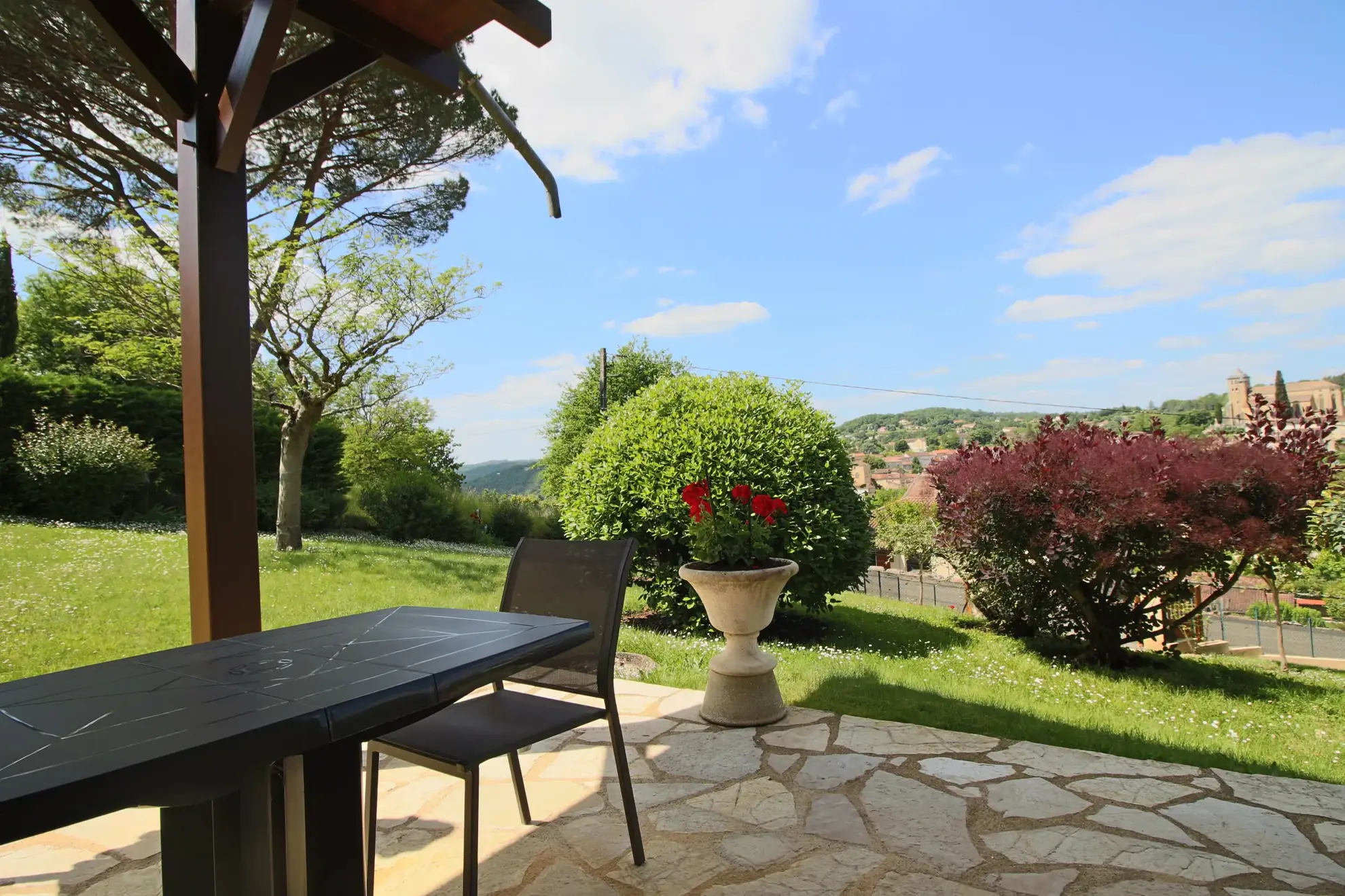 Belle maison d'architecte avec vue panoramique sur Puy-l’Évêque 