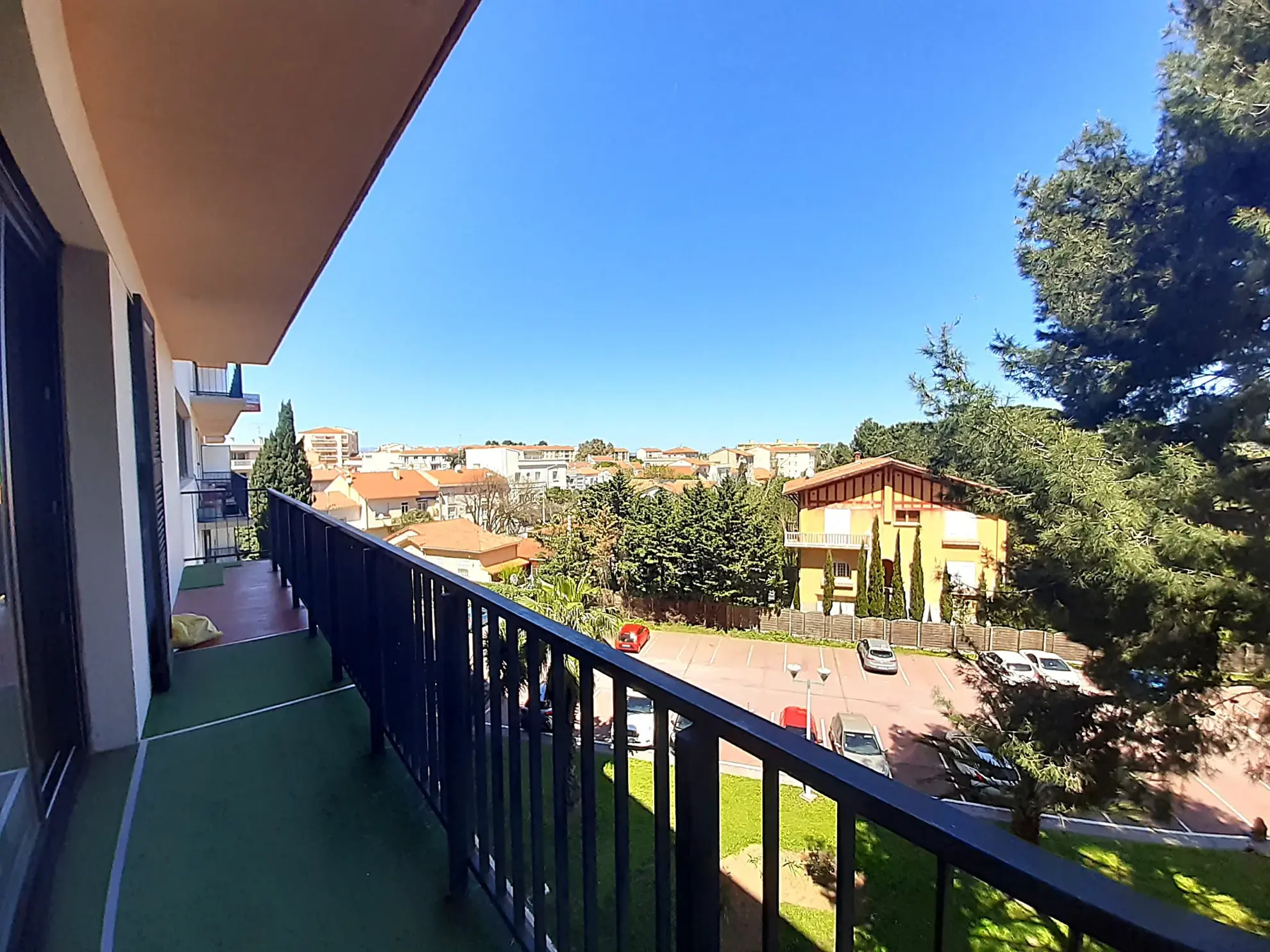 Studio lumineux avec balcon, parking et cave à Perpignan - Quartier des Fleurs