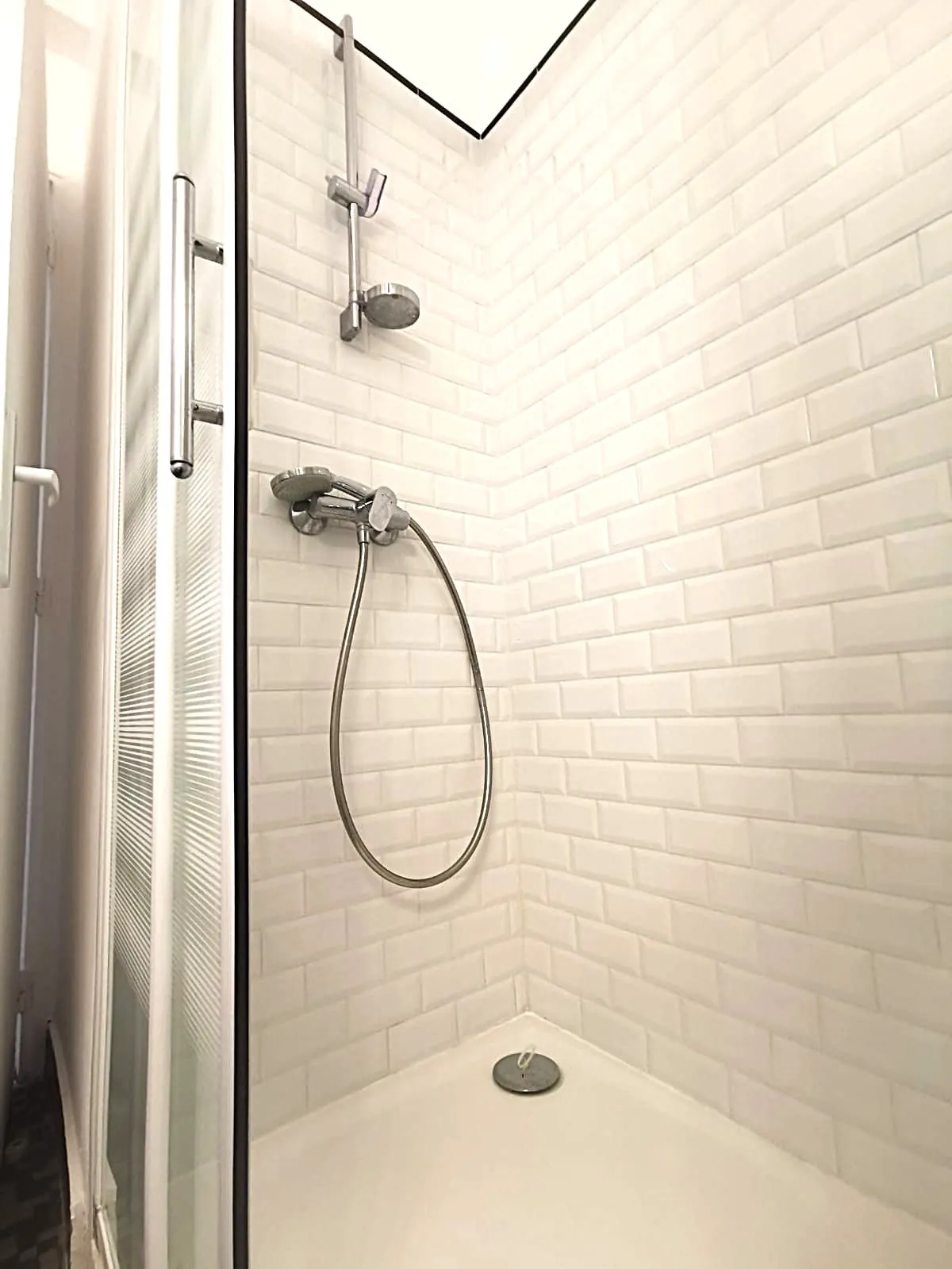 Studio lumineux avec balcon, parking et cave à Perpignan - Quartier des Fleurs 