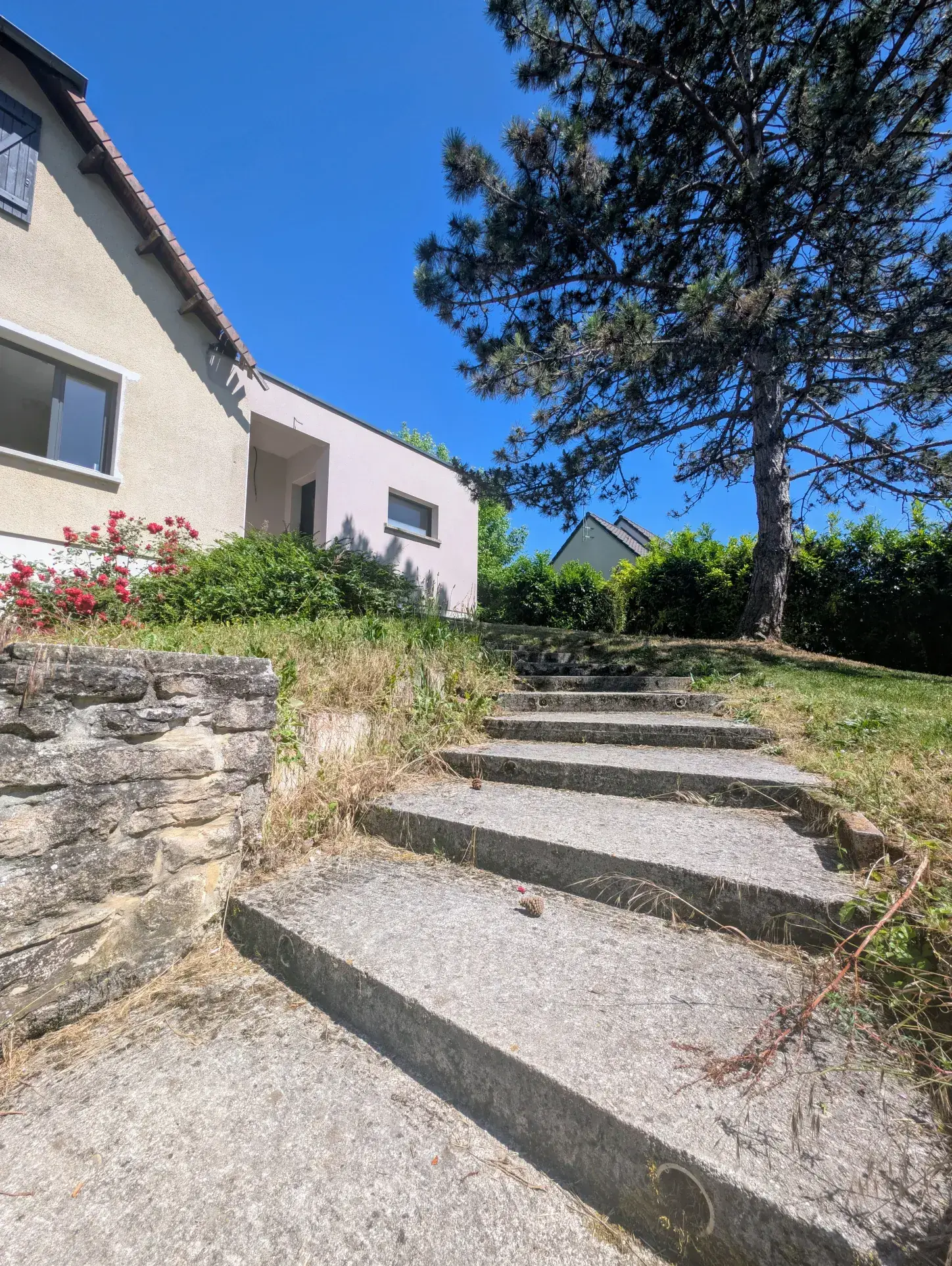 Maison familiale 4 chambres avec terrasse et chauffage géothermique à Saint Parres aux Tertres 