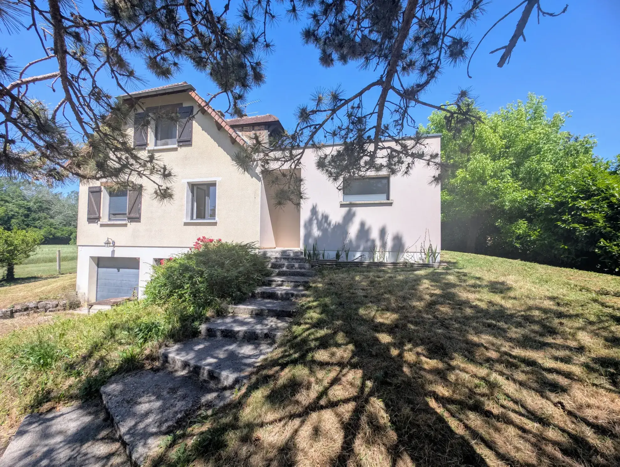 Maison familiale 4 chambres avec terrasse et chauffage géothermique à Saint Parres aux Tertres