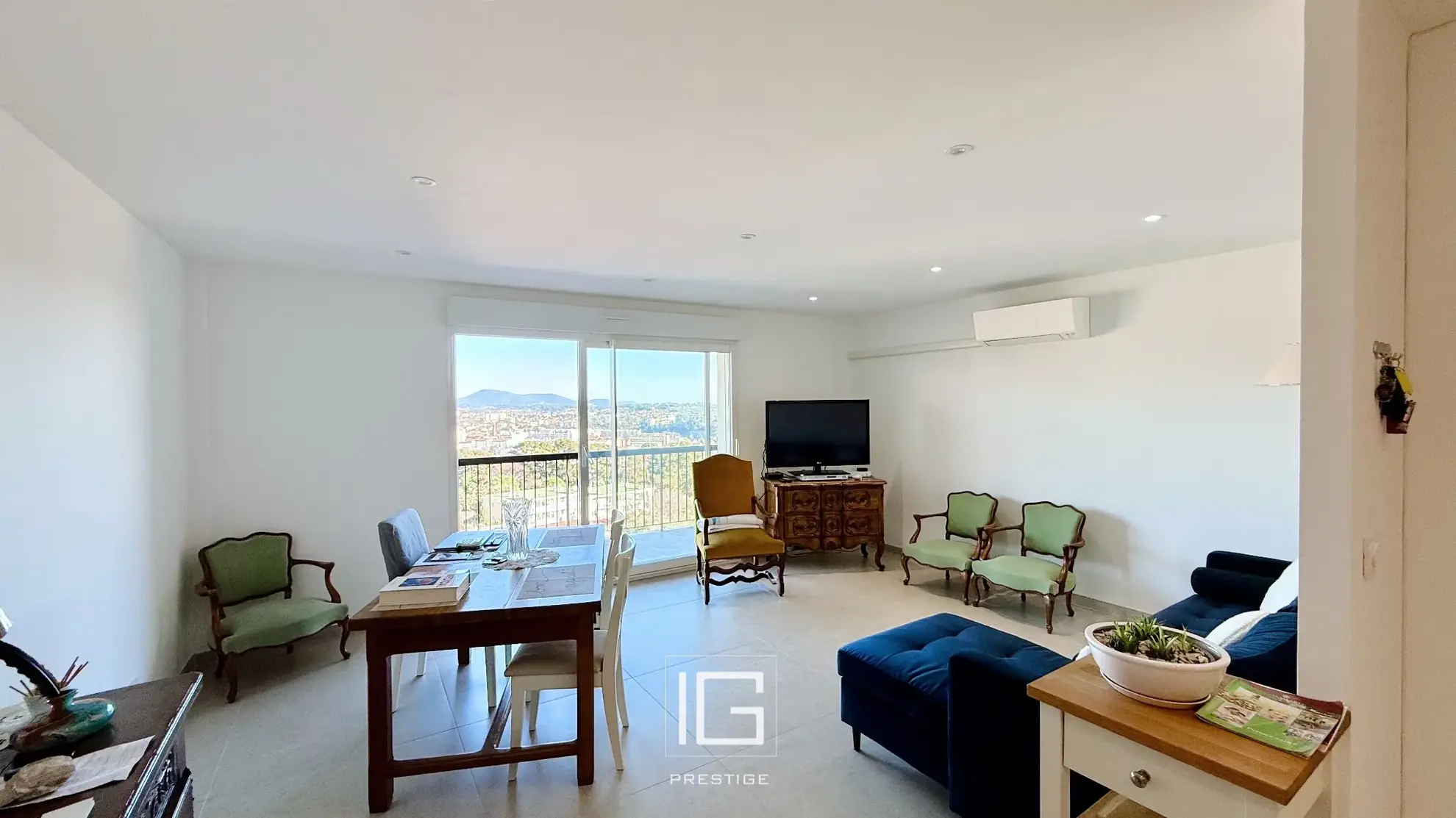 Appartement 3 pièces à Toulon avec vue mer, balcon et parking privé 