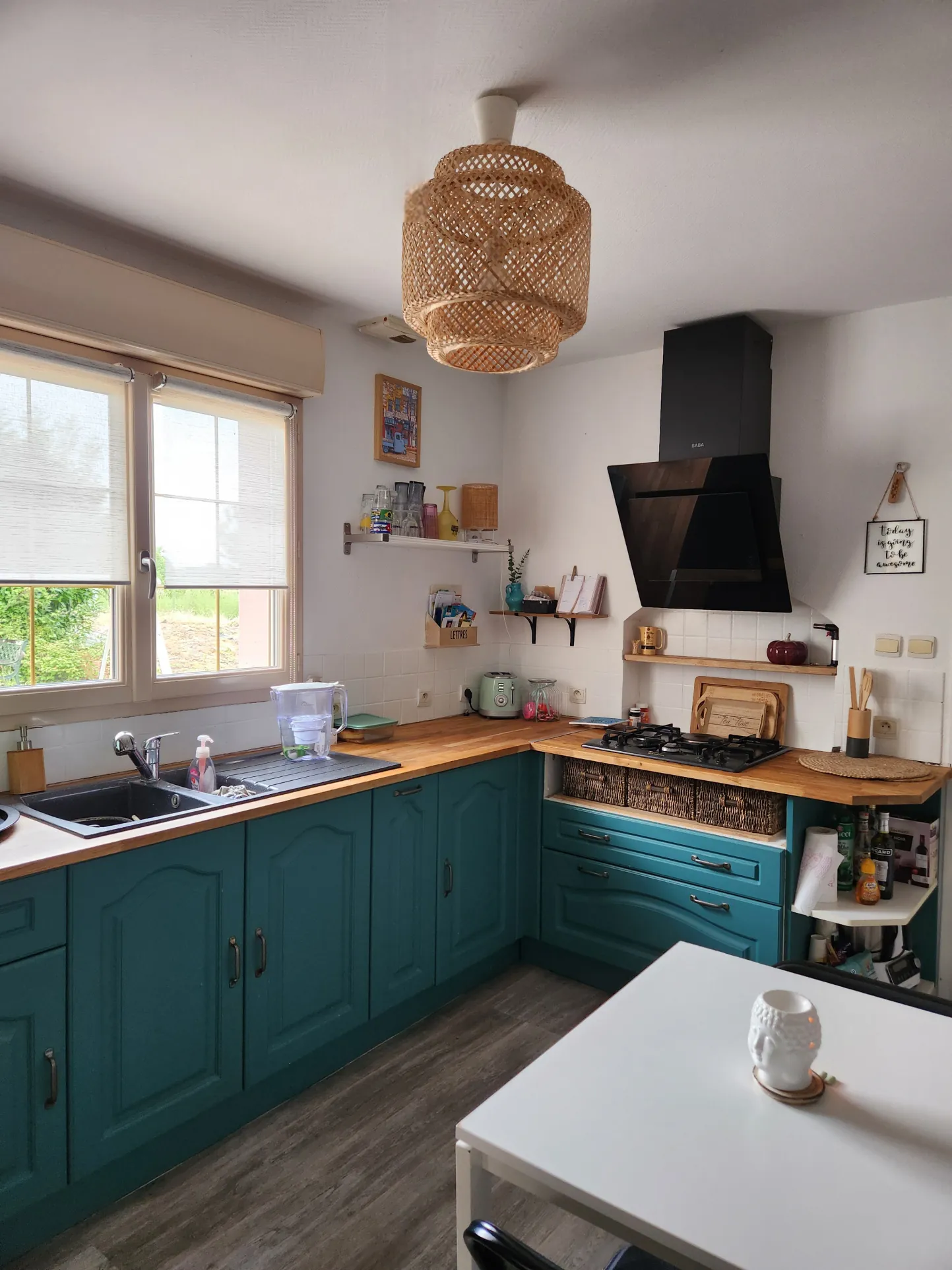 Pavillon moderne à La Suze-sur-Sarthe avec garage et grand terrain 