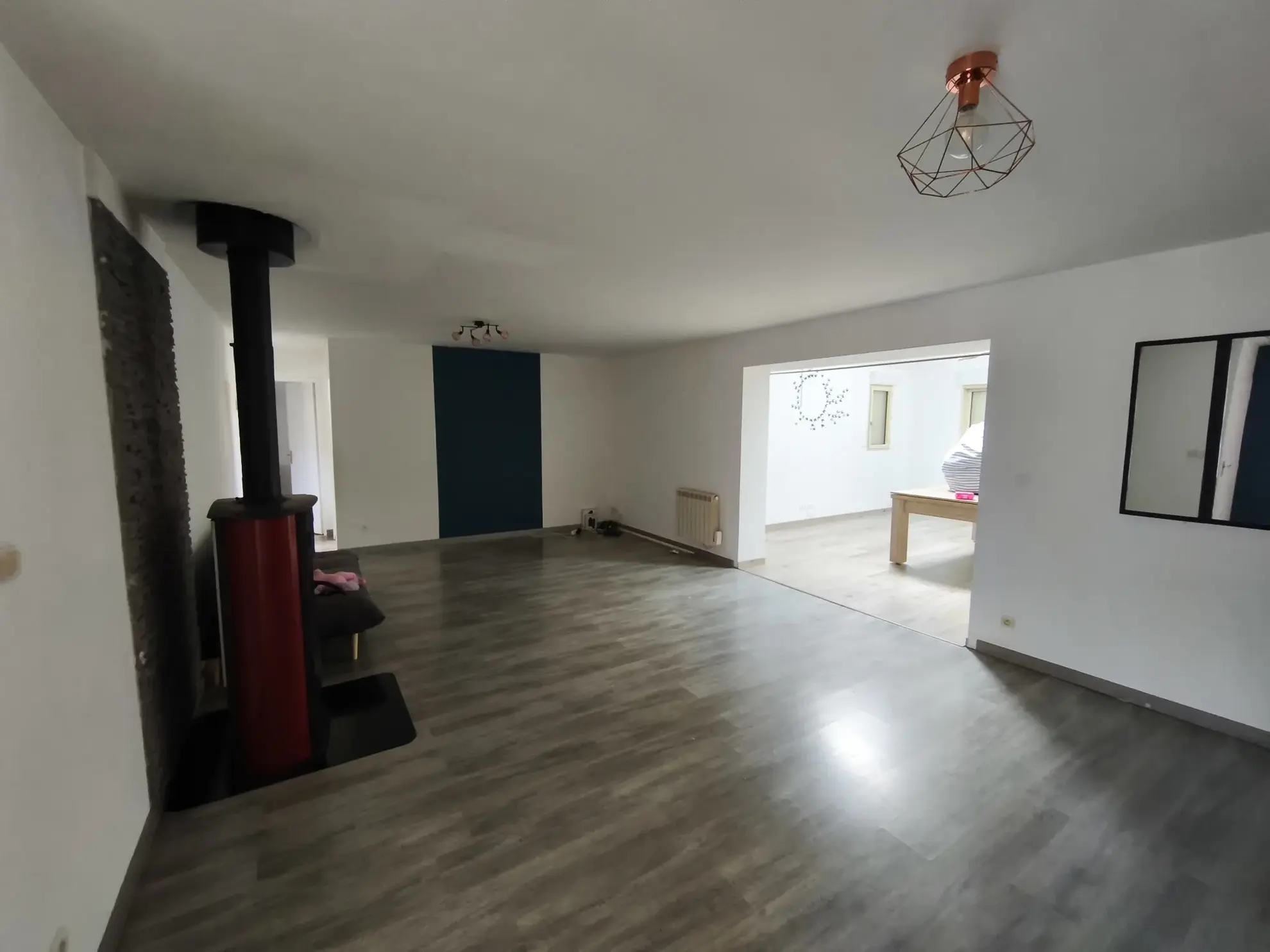 Pavillon moderne à La Suze-sur-Sarthe avec garage et grand terrain 