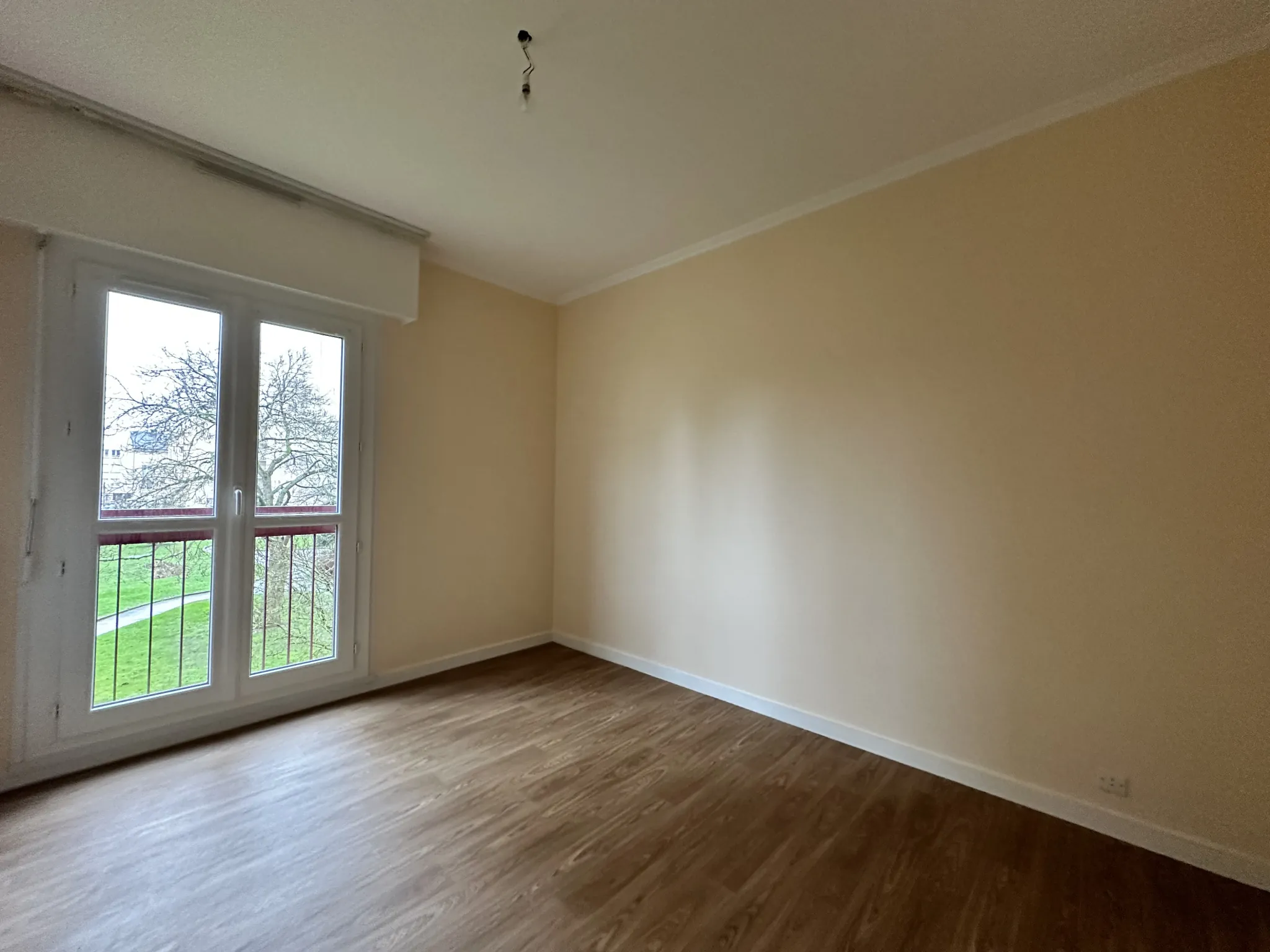 Bel appartement T4 de 81m² dans résidence sécurisée à Le Mans 