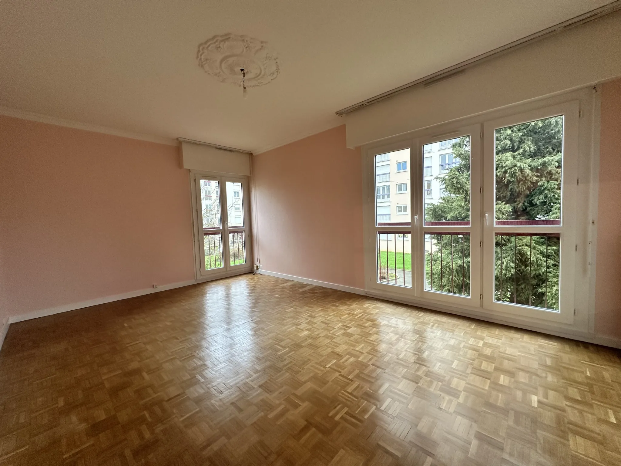 Bel appartement T4 de 81m² dans résidence sécurisée à Le Mans 