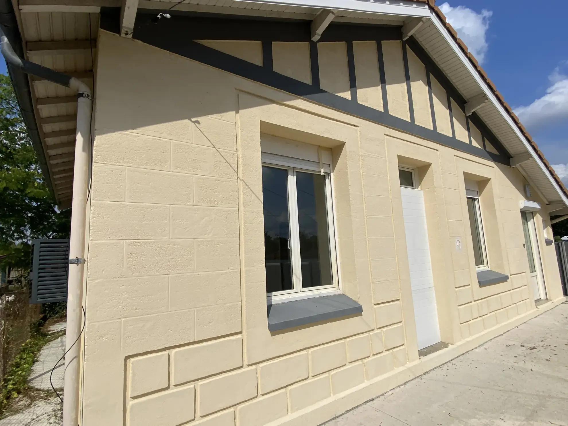 Maison en pierre rénovée avec jardin à La Réole - 60 m² 