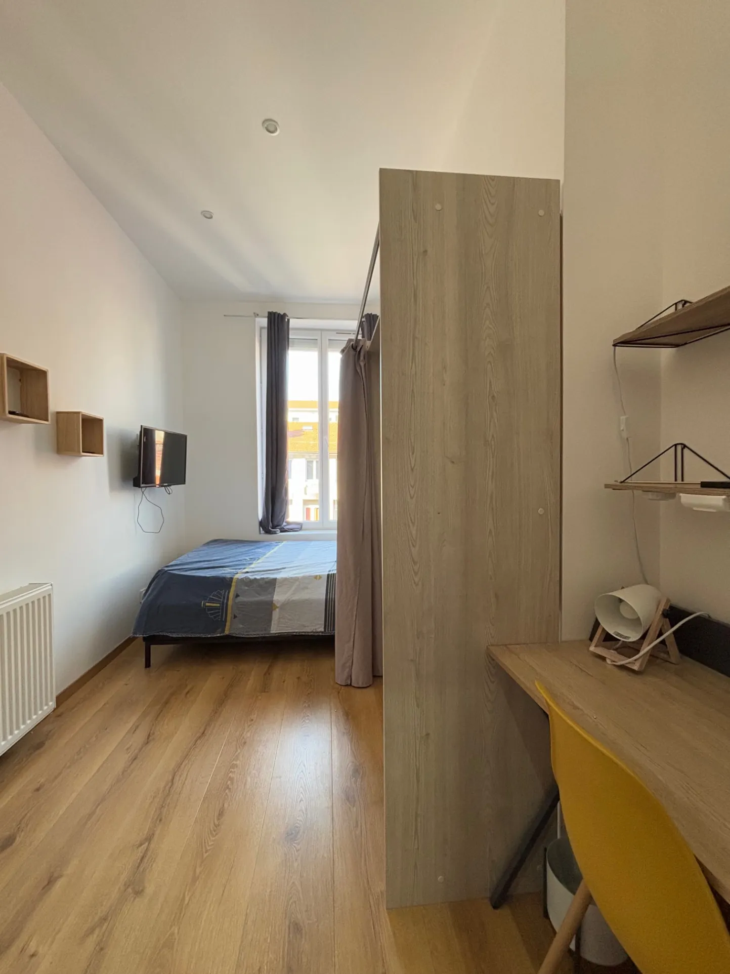 Appartement T4 rénové de 66 m² avec 3 chambres en centre-ville de Saint-Étienne 