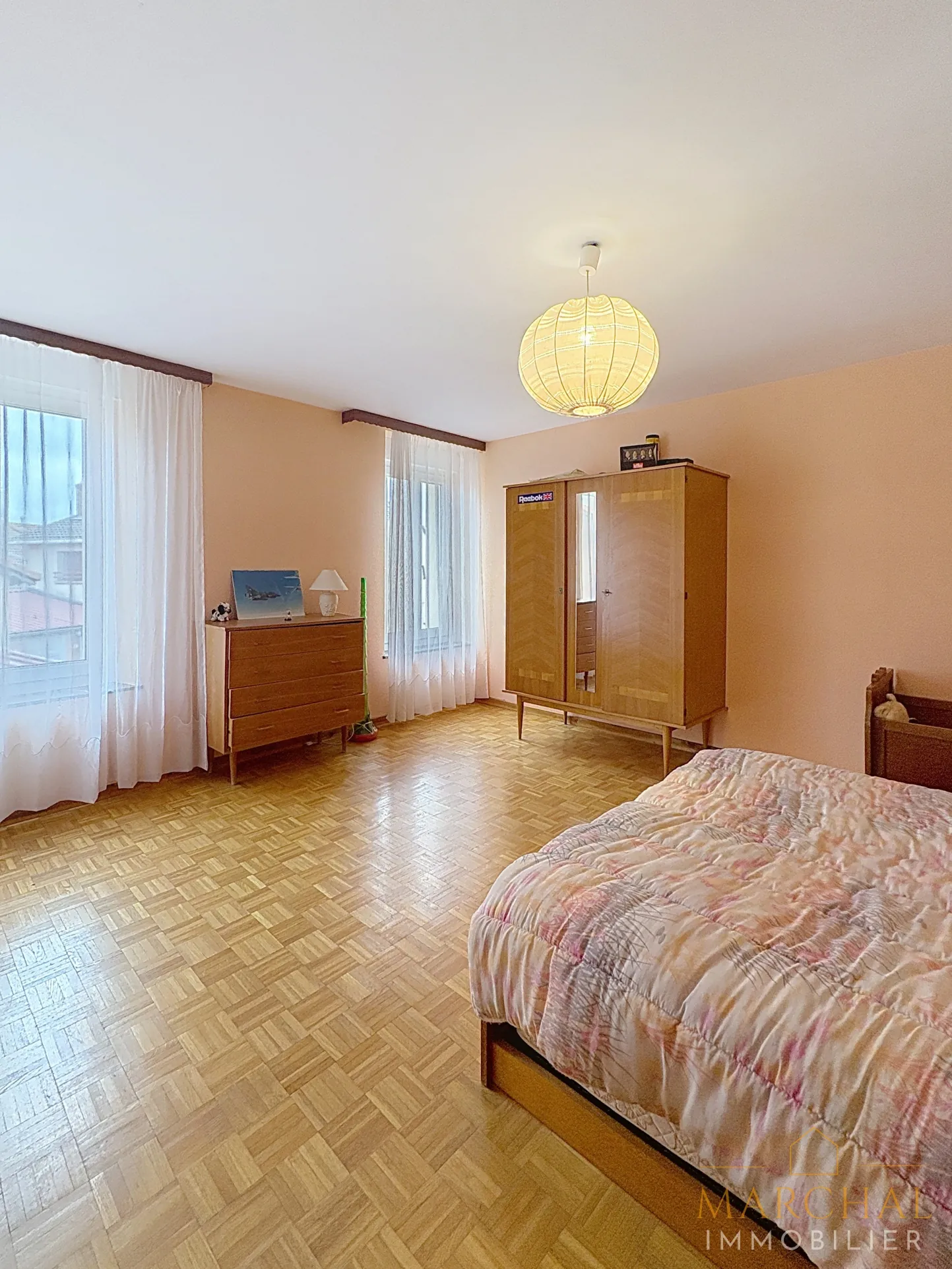 Maison à rénover à Rémilly avec jardin et garage – Opportunité à saisir 