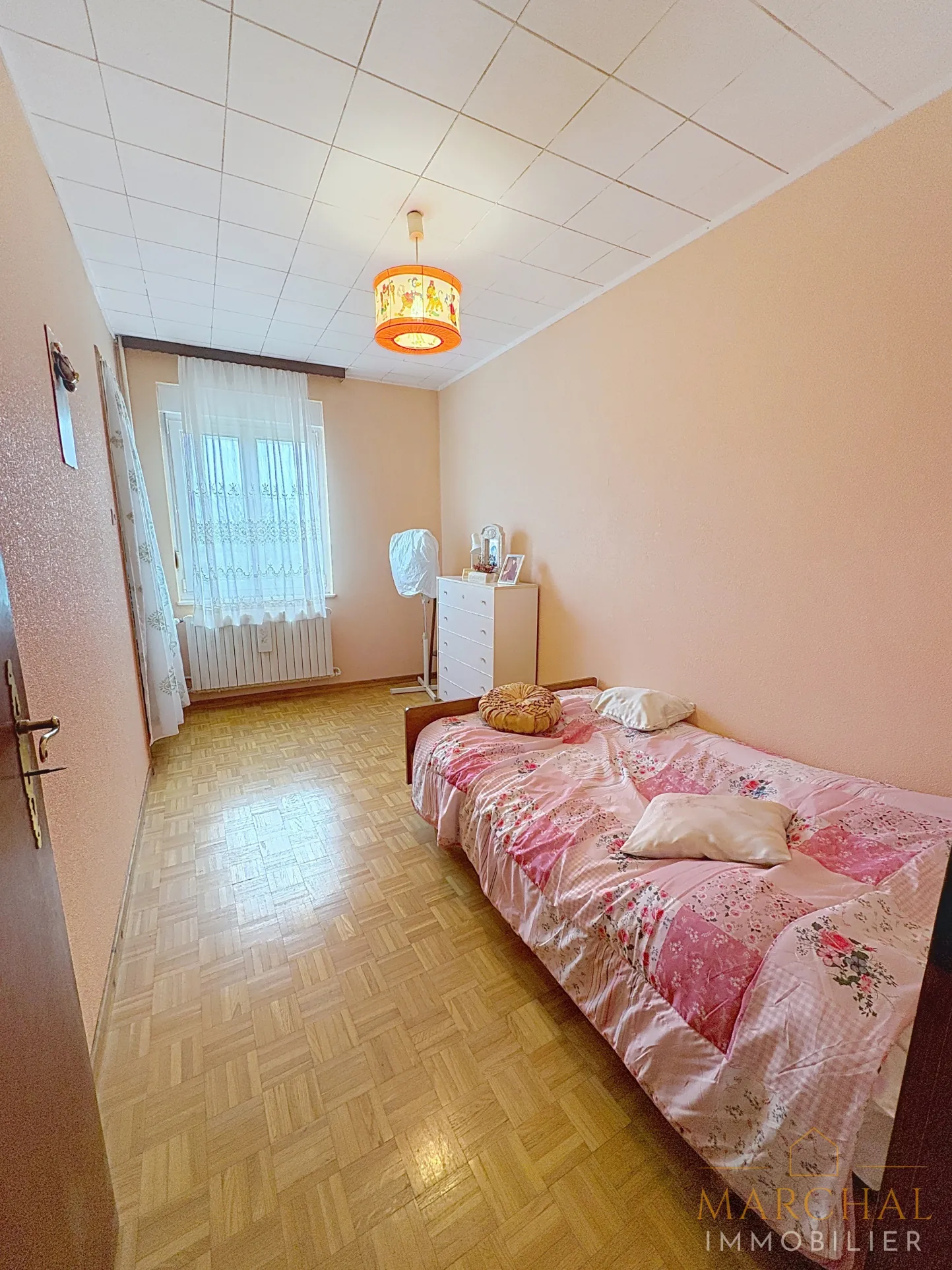 Maison à rénover à Rémilly avec jardin et garage – Opportunité à saisir 