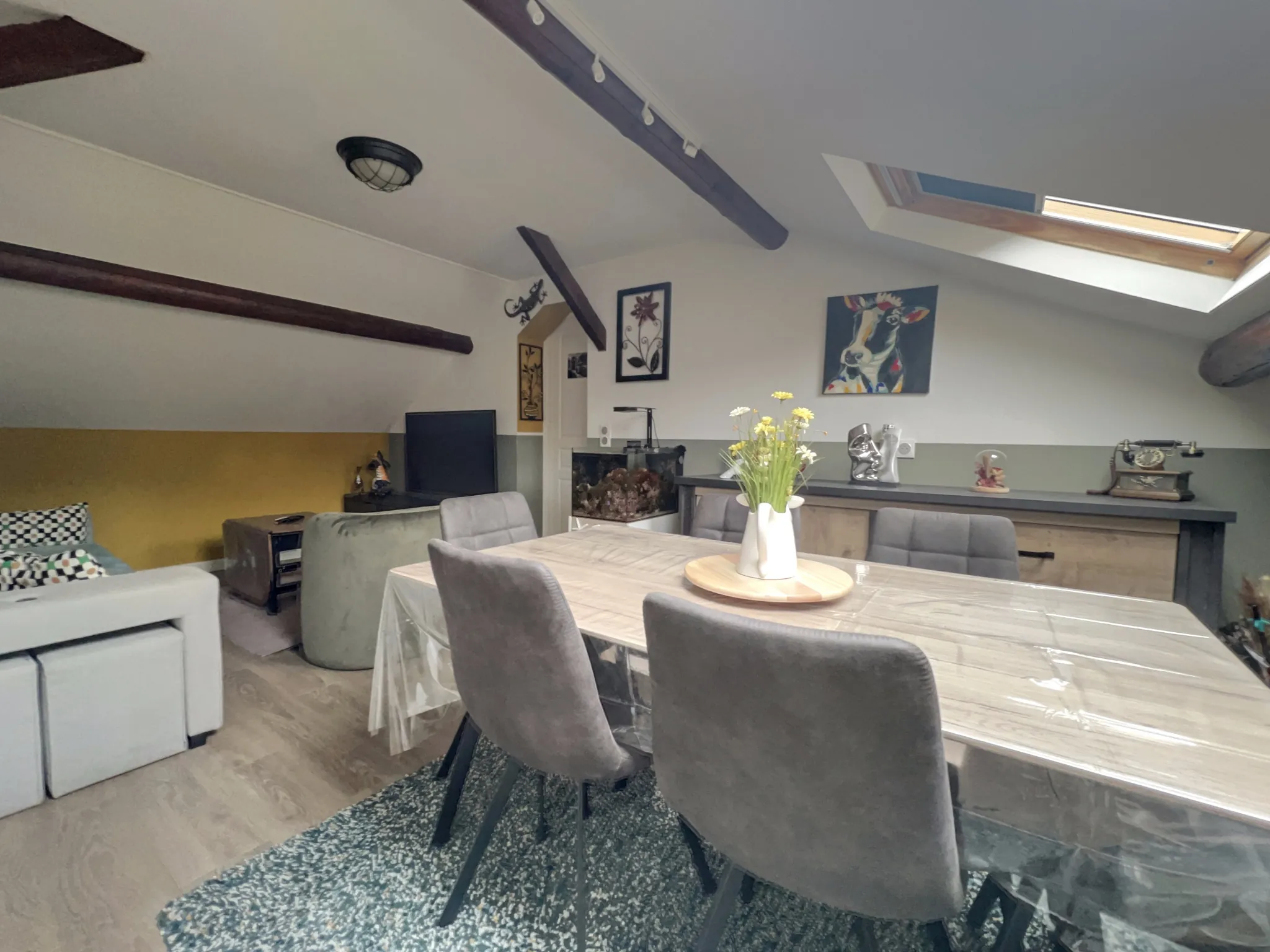 Appartement rénové à Longwy avec parking, terrasse et possibilité d'extension 