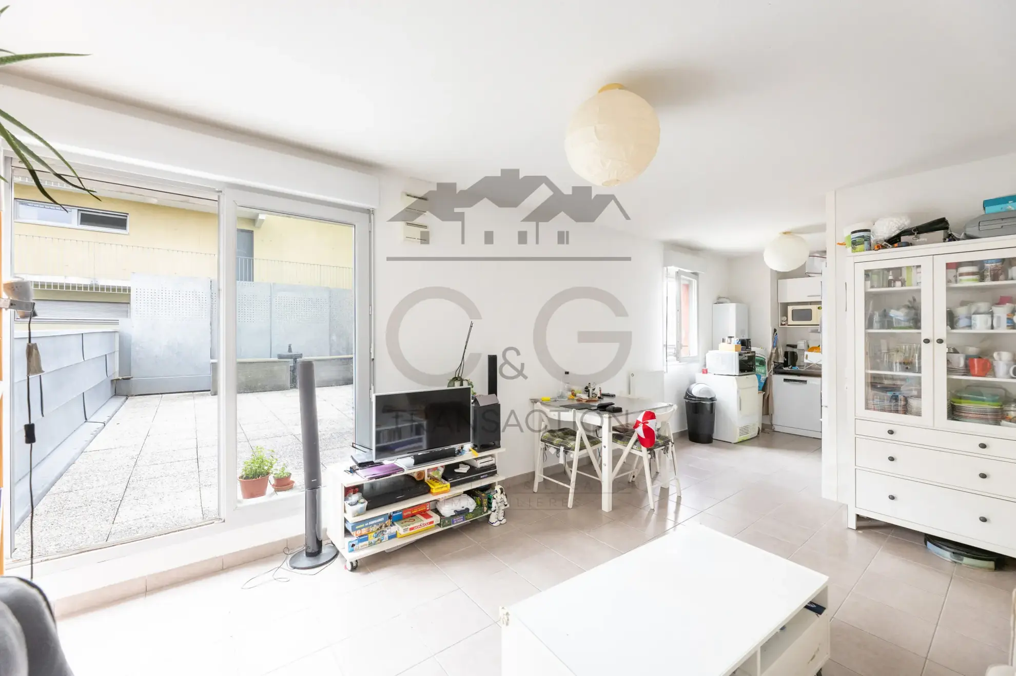 Spacieux T3 de 61m² avec terrasse et parking à Bayonne