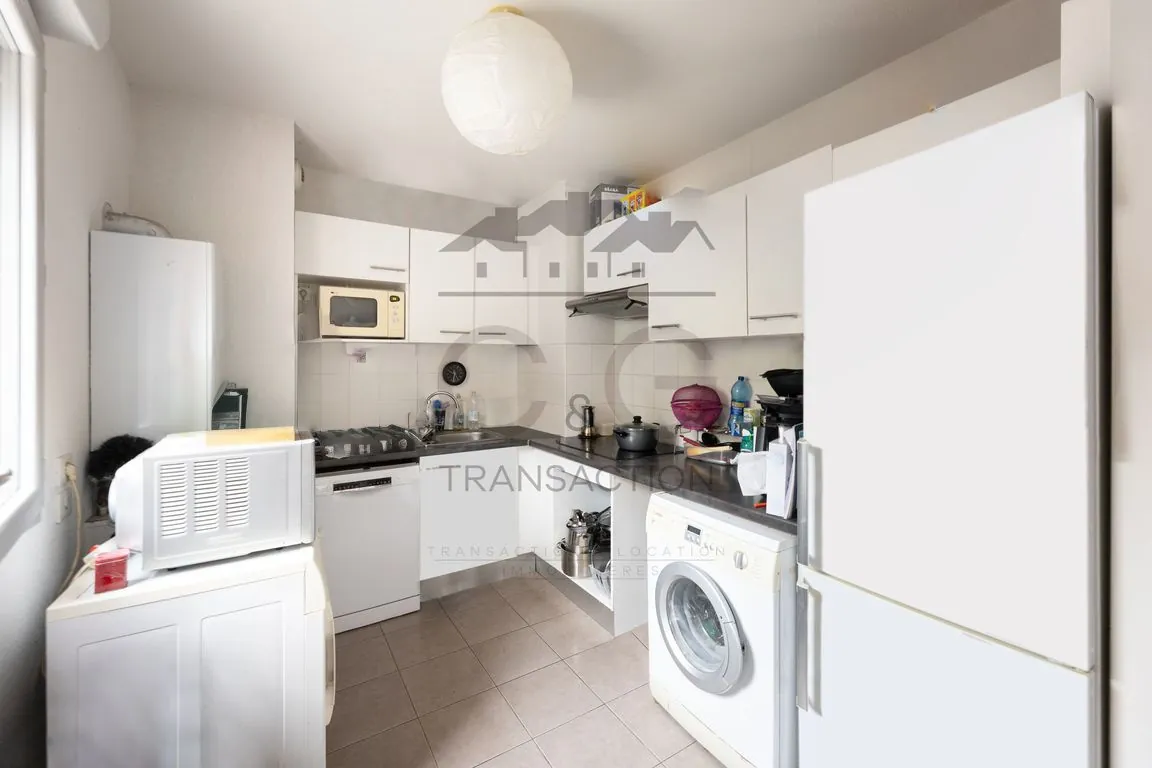 Spacieux T3 de 61m² avec terrasse et parking à Bayonne 