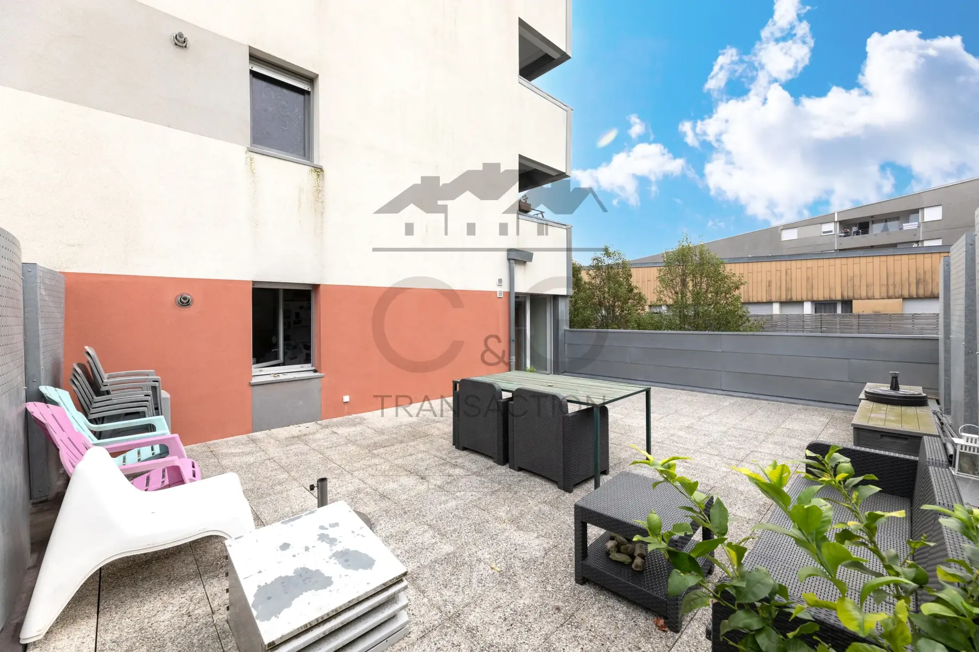 Spacieux T3 de 61m² avec terrasse et parking à Bayonne 