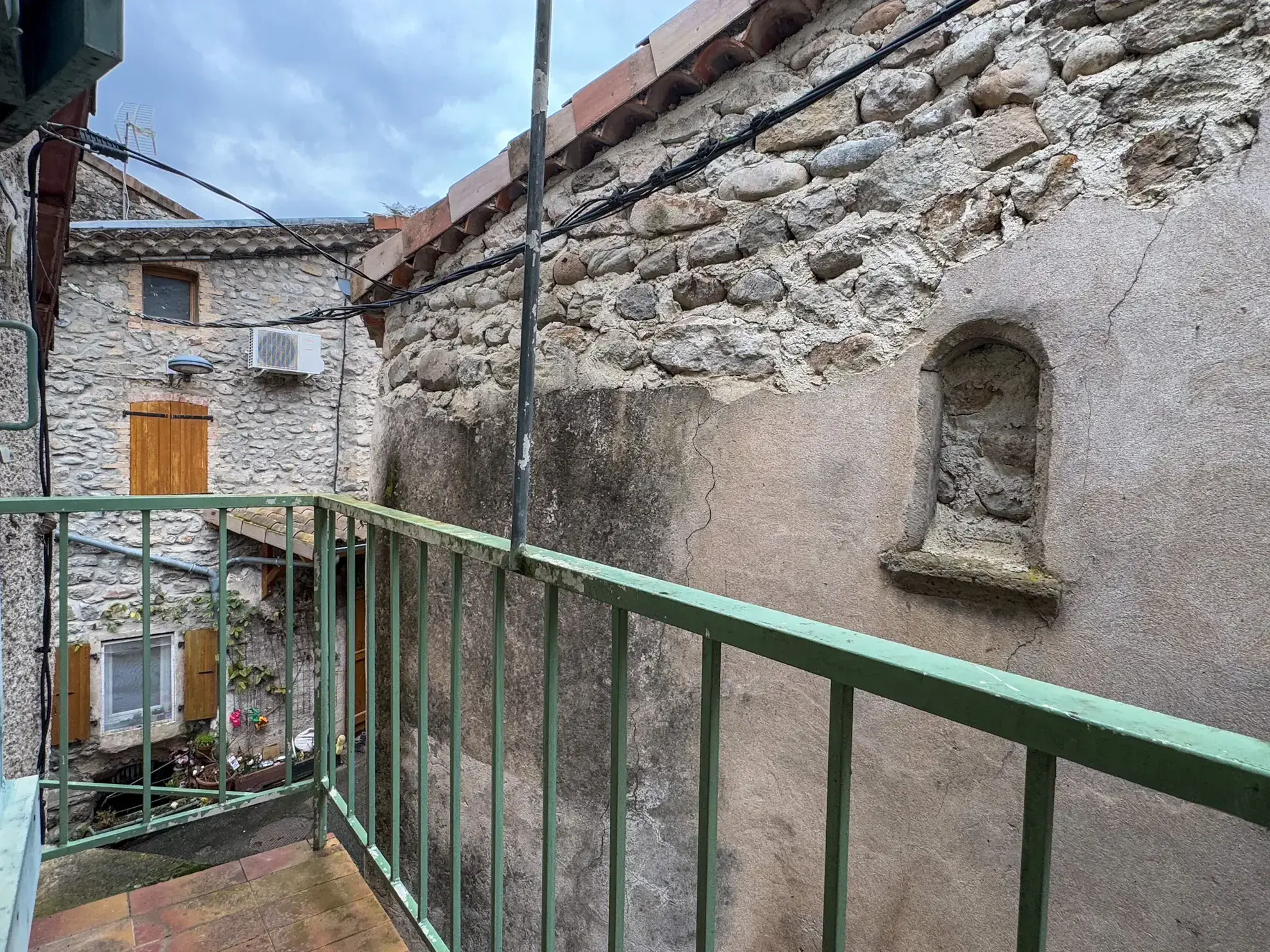 Maison de village à rénover de 85 m² avec terrains à Saint-Fortunat-sur-Eyrieux 