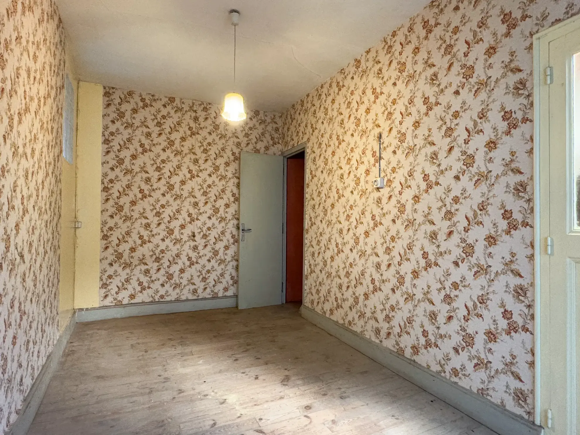 Maison de village à rénover de 85 m² avec terrains à Saint-Fortunat-sur-Eyrieux 